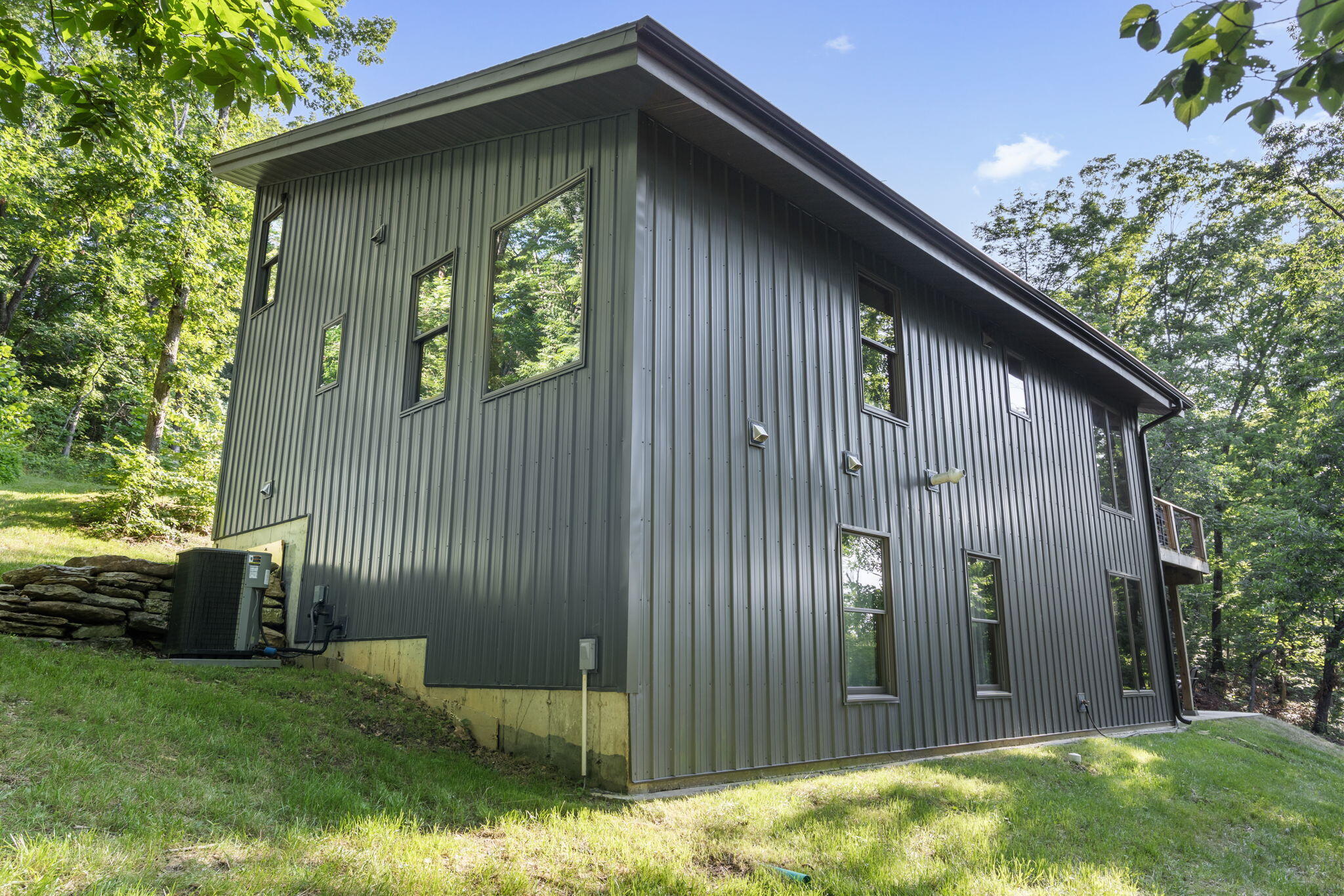 28 Irish Hills Boulevard Property Photo 64