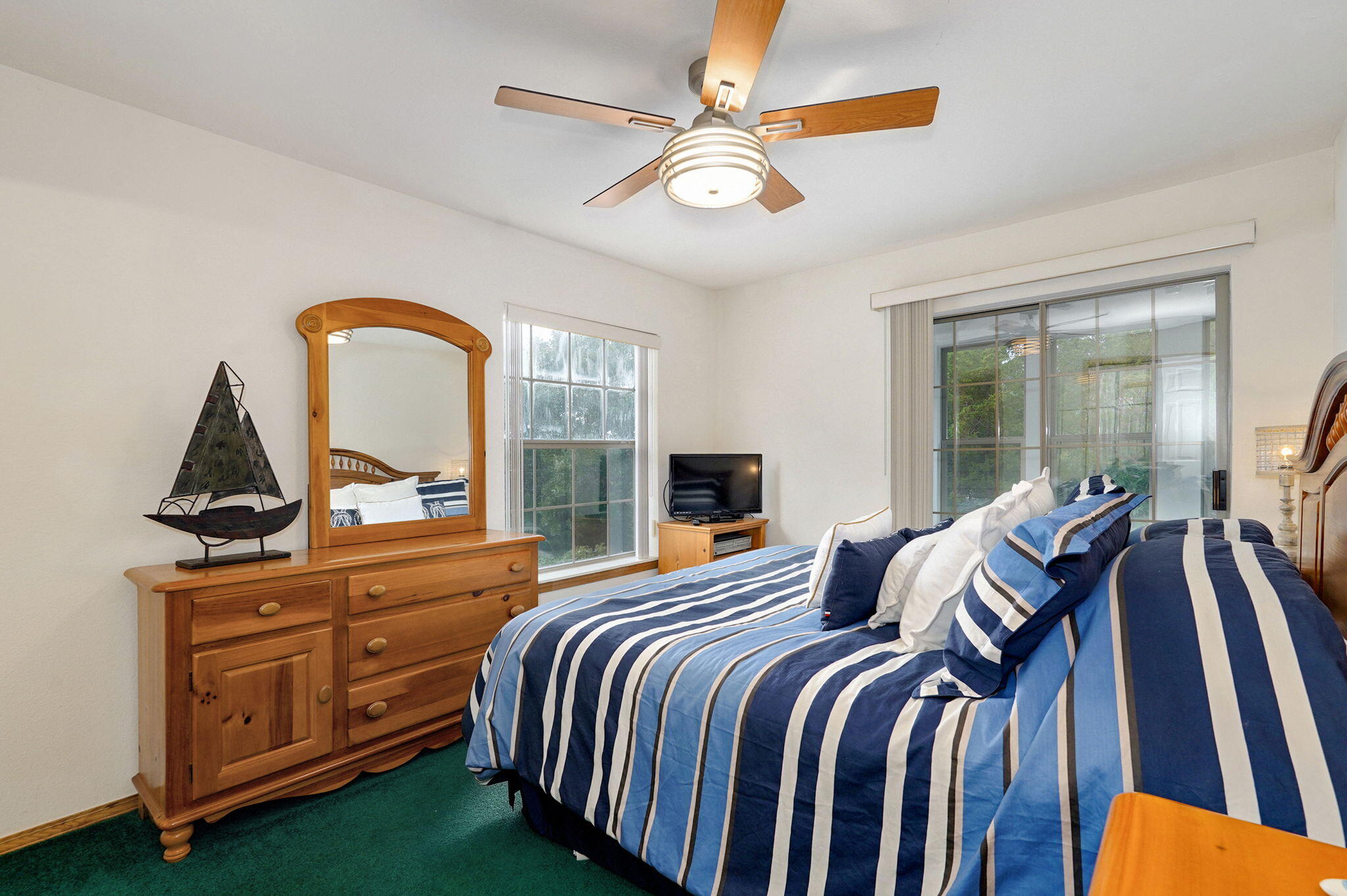 225 Lower Emerald Bay Circle Property Photo 12