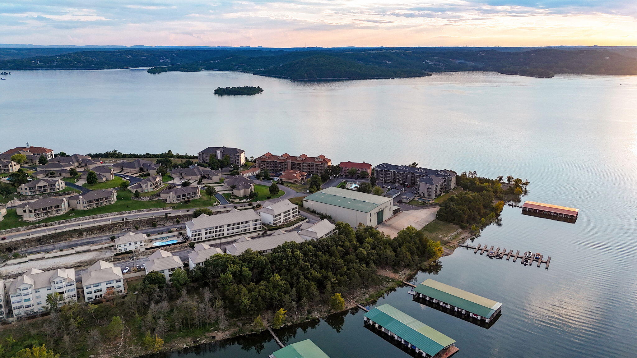 225 Lower Emerald Bay Circle Property Photo 18