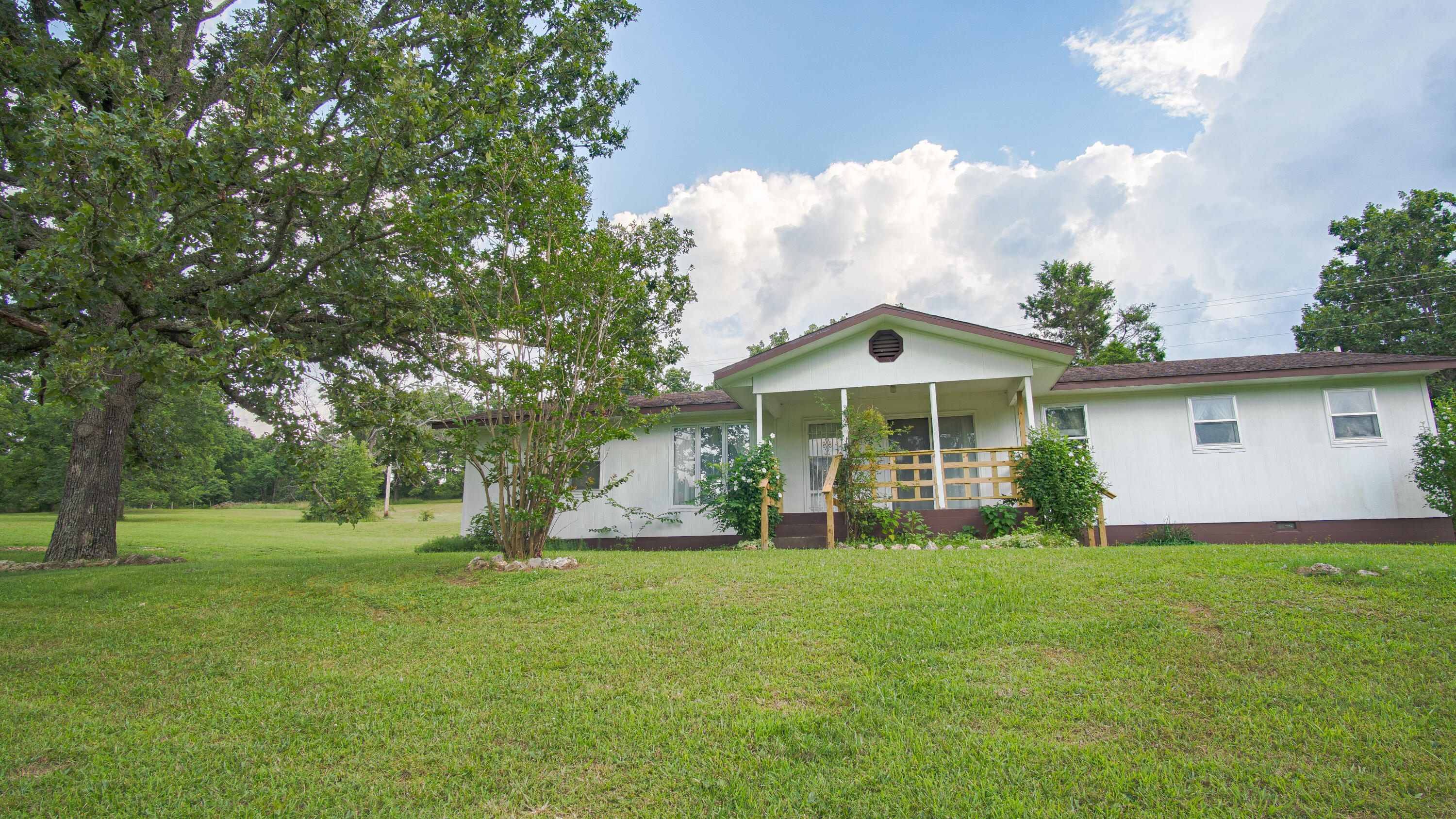 9052 Private Dr 3053 Property Photo 1