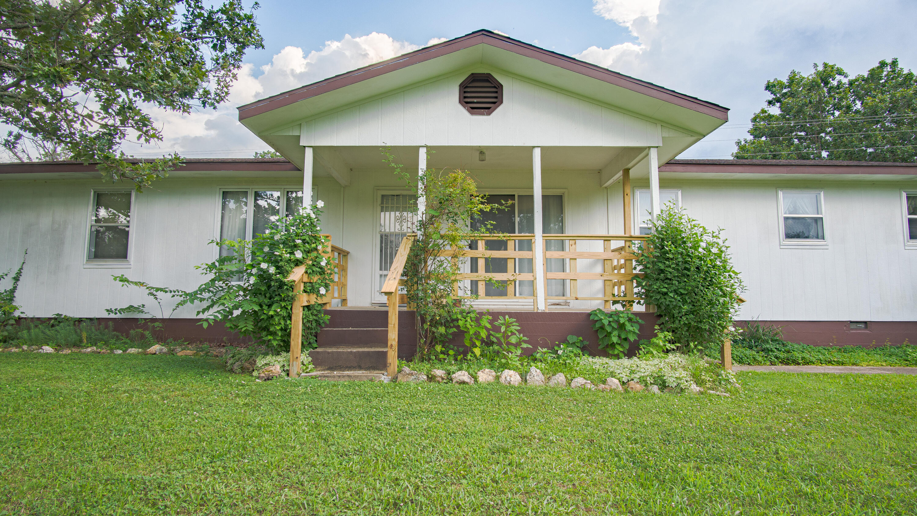 9052 Private Dr 3053 Property Photo 3