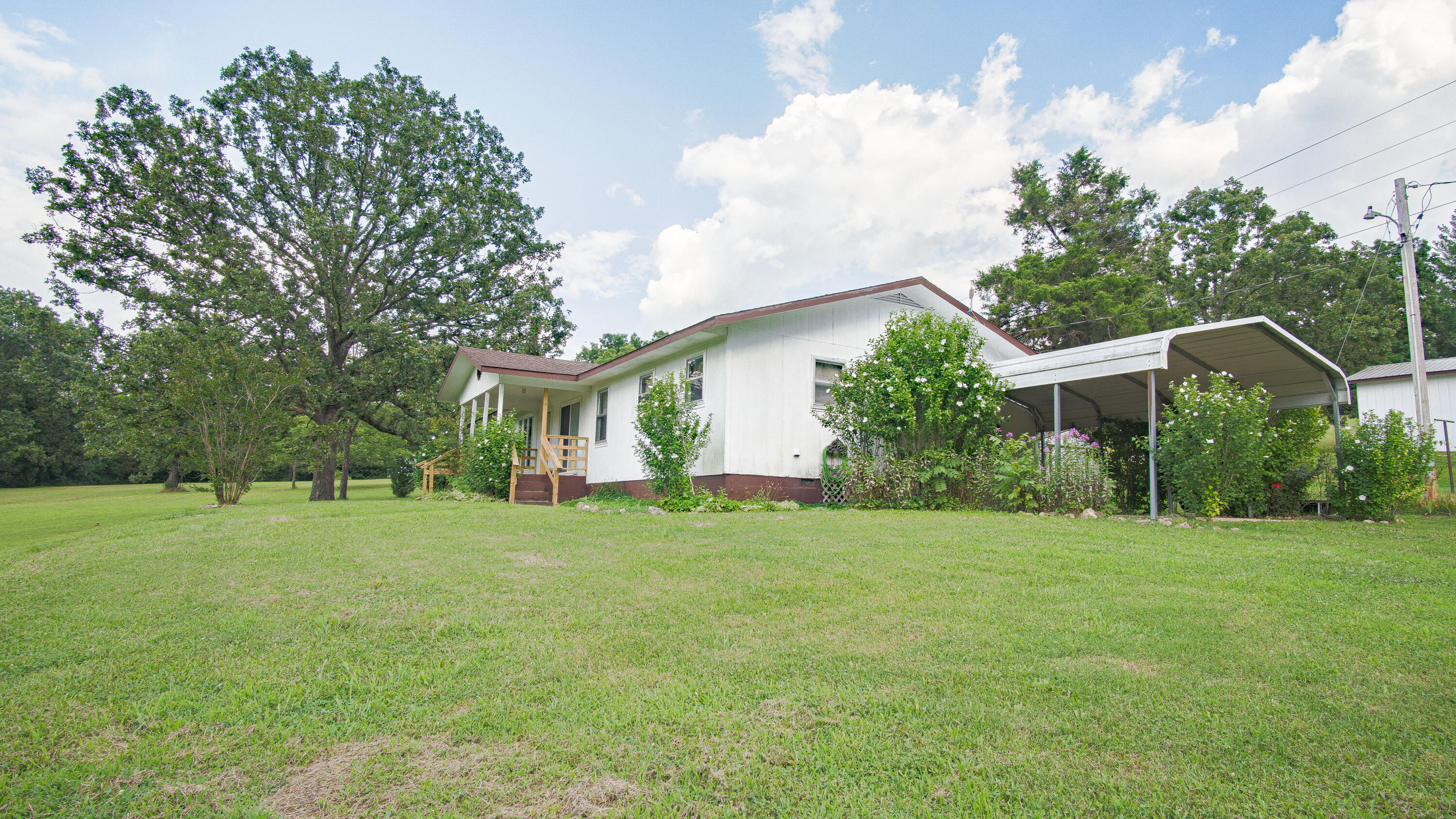 9052 Private Dr 3053 Property Photo 9