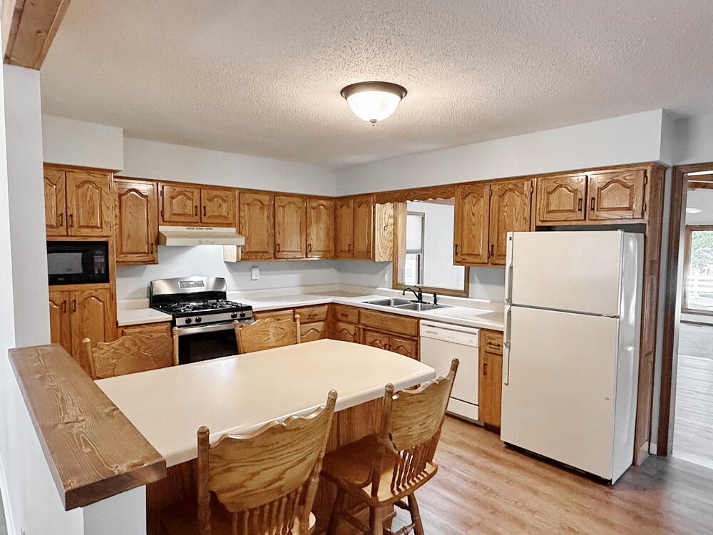 705 Sunset Drive Property Photo 6