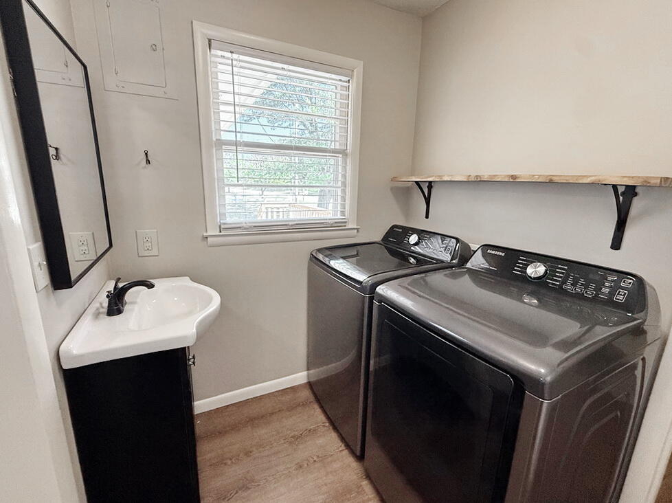 705 Sunset Drive Property Photo 11