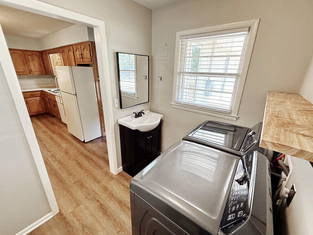 705 Sunset Drive Property Photo 12