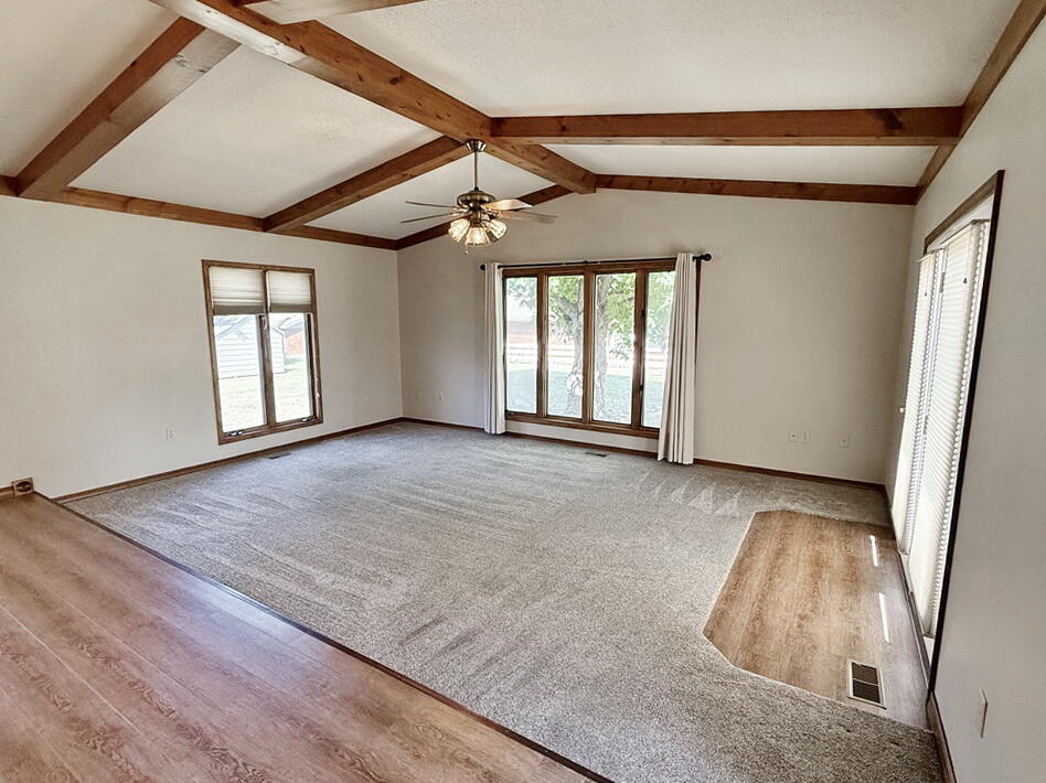 705 Sunset Drive Property Photo 16