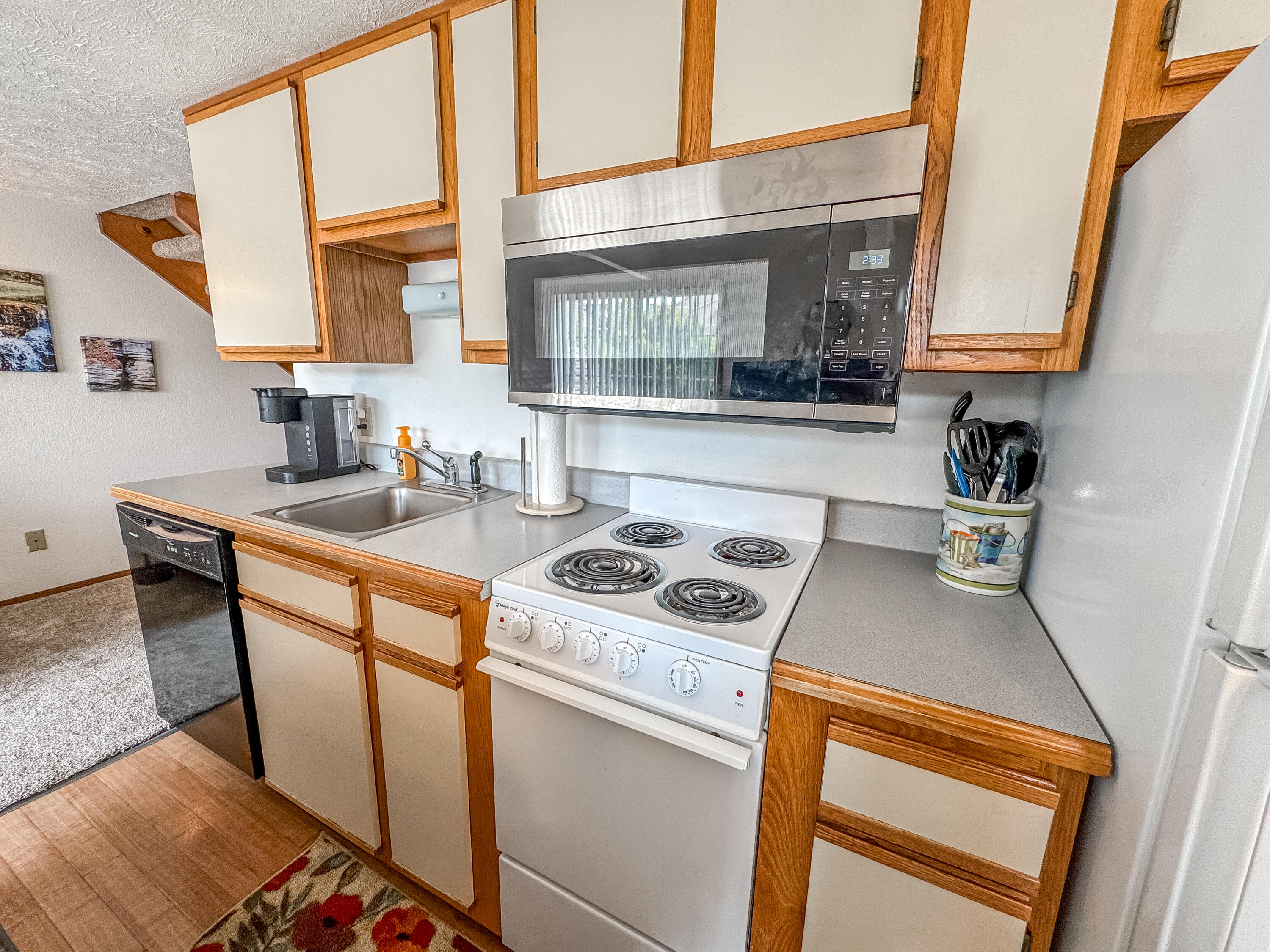 3 Memory Lane Property Photo 2