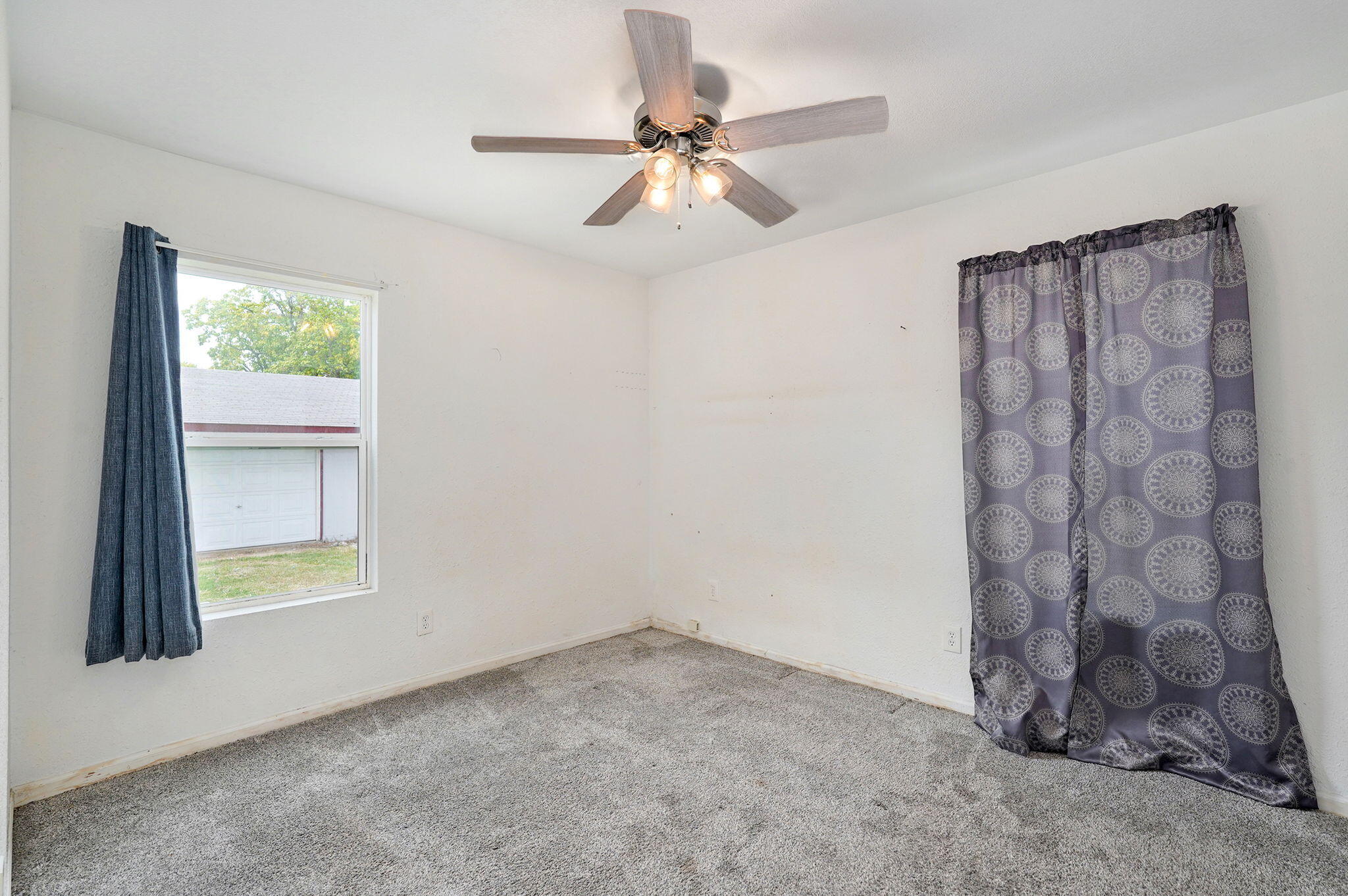 805 North Sycamore Street Property Photo 10