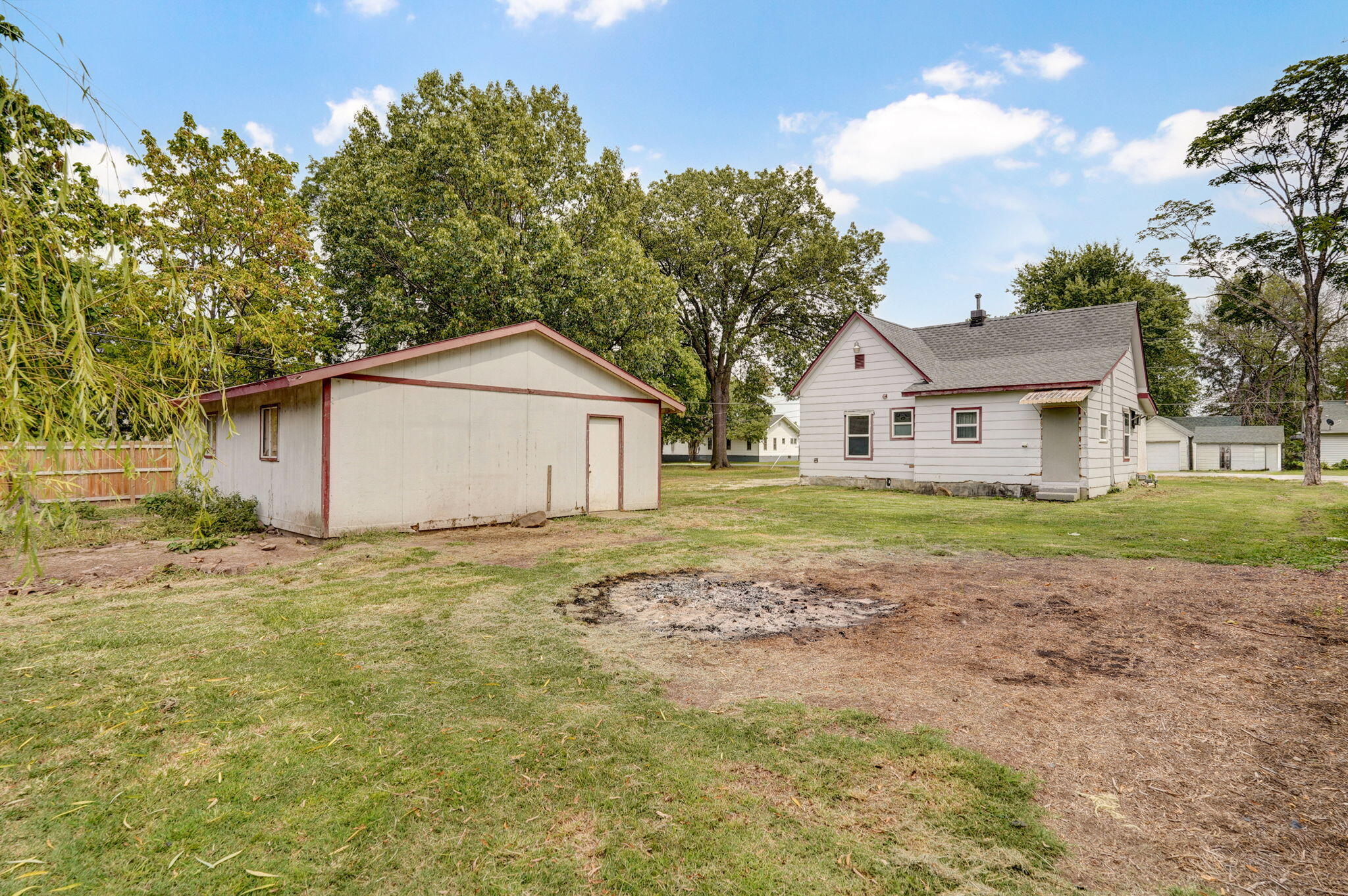 805 North Sycamore Street Property Photo 20