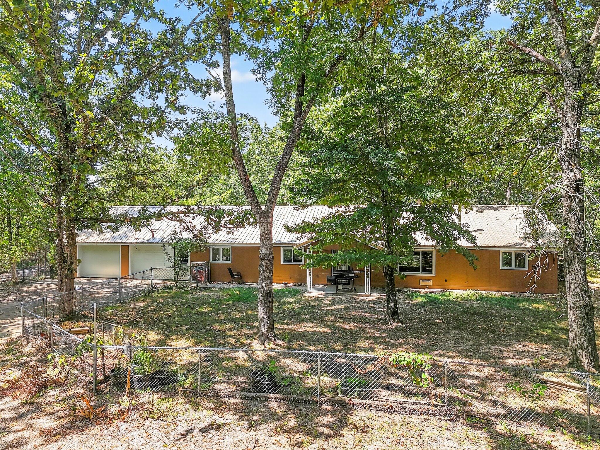 460 Sela Lane Property Photo 1