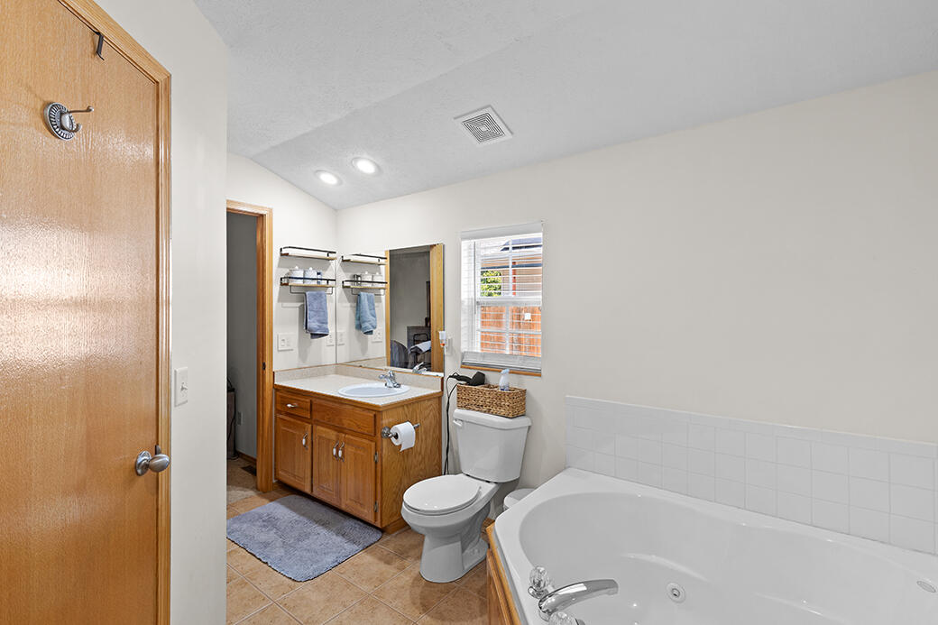 719 Shelley Street Property Photo 19