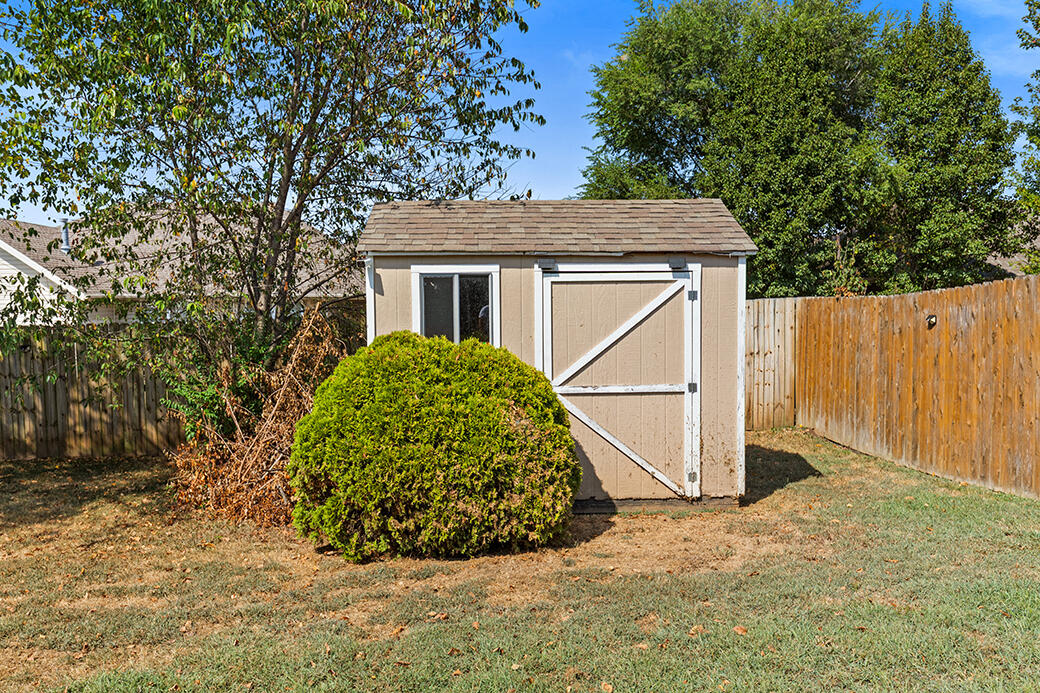 719 Shelley Street Property Photo 23