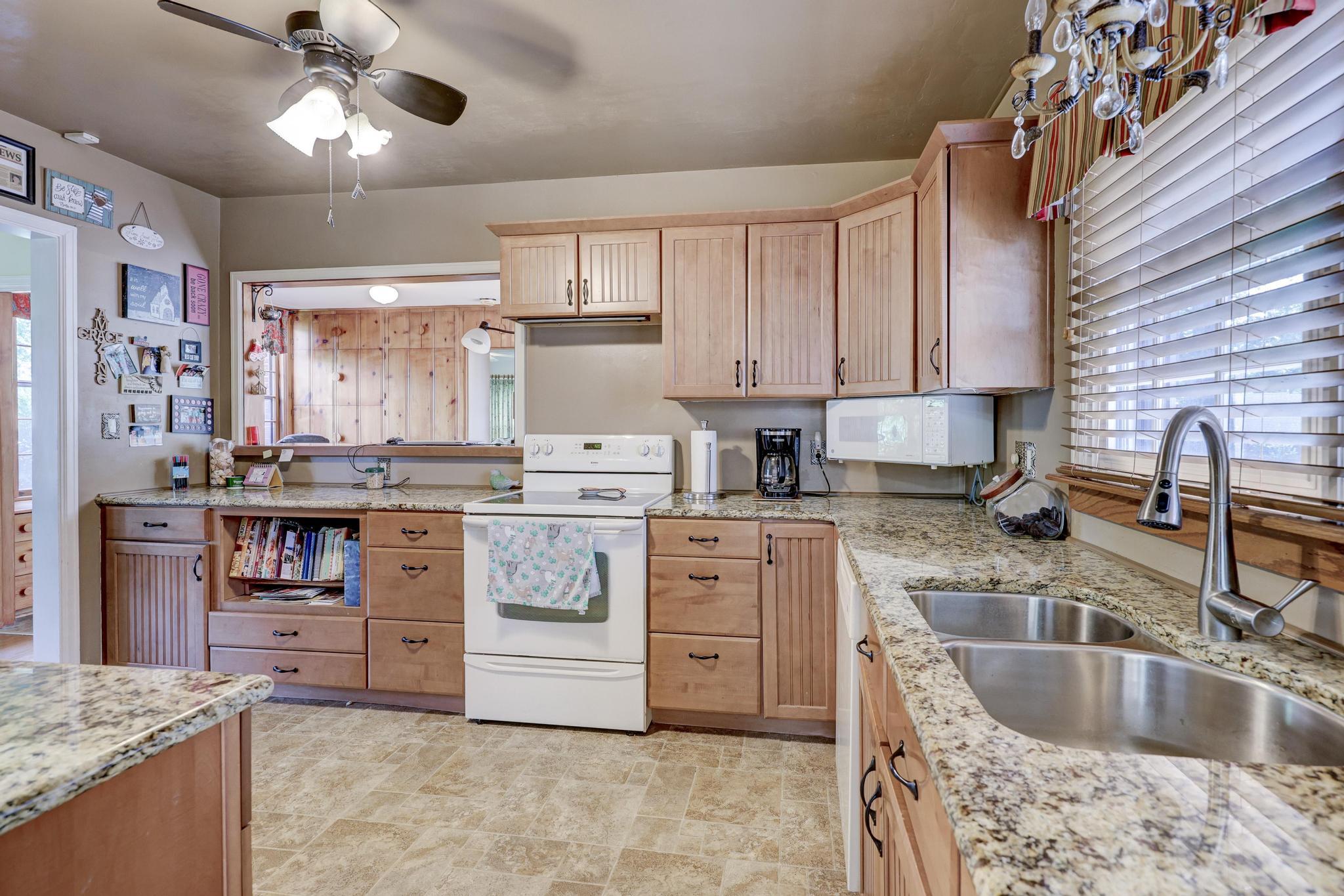 748 Oak Ridge Drive Property Photo 16