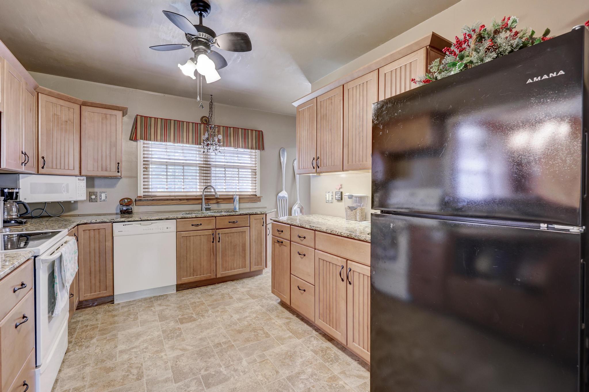 748 Oak Ridge Drive Property Photo 17