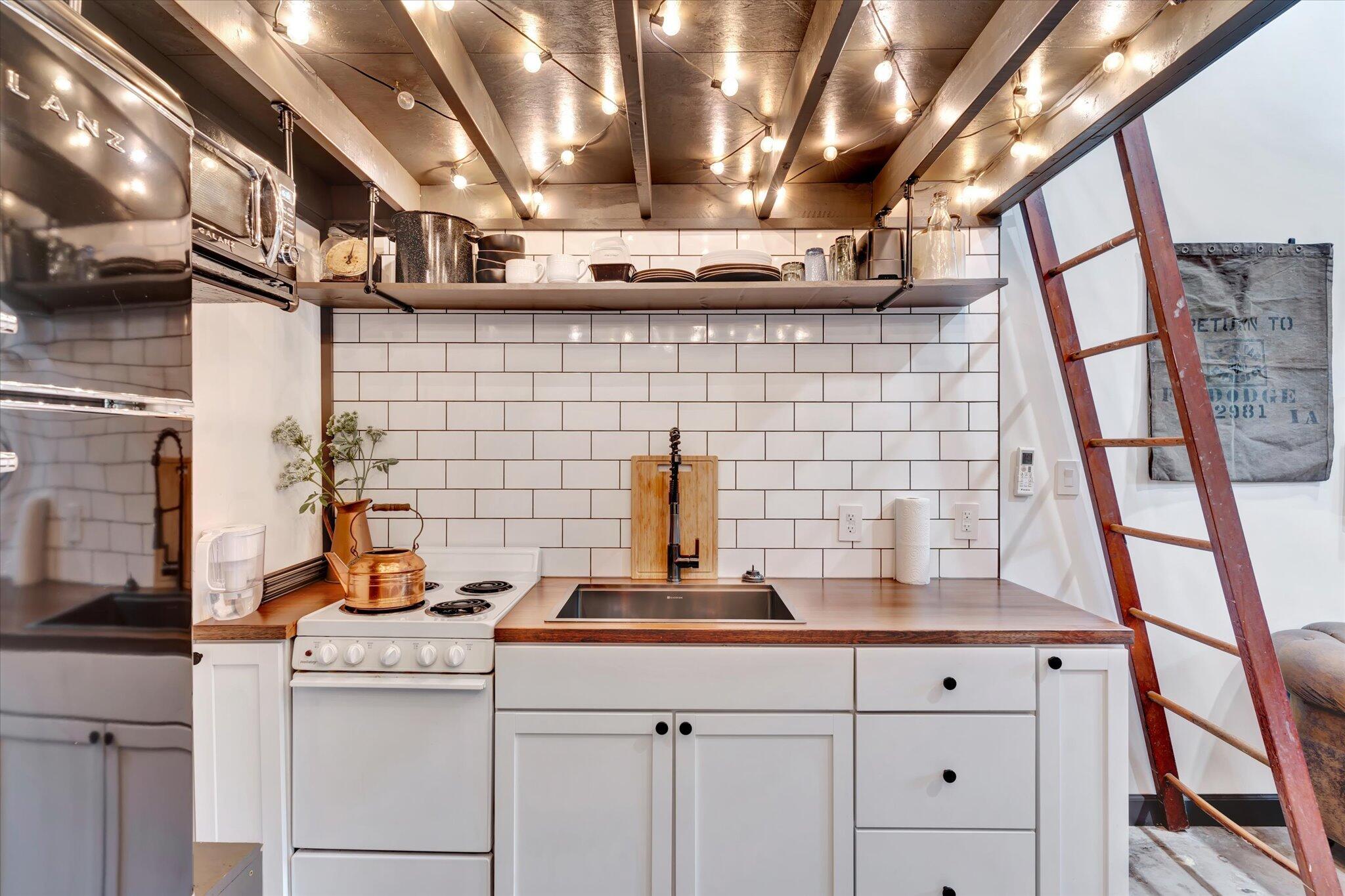 944-946 North Main Avenue Property Photo 14