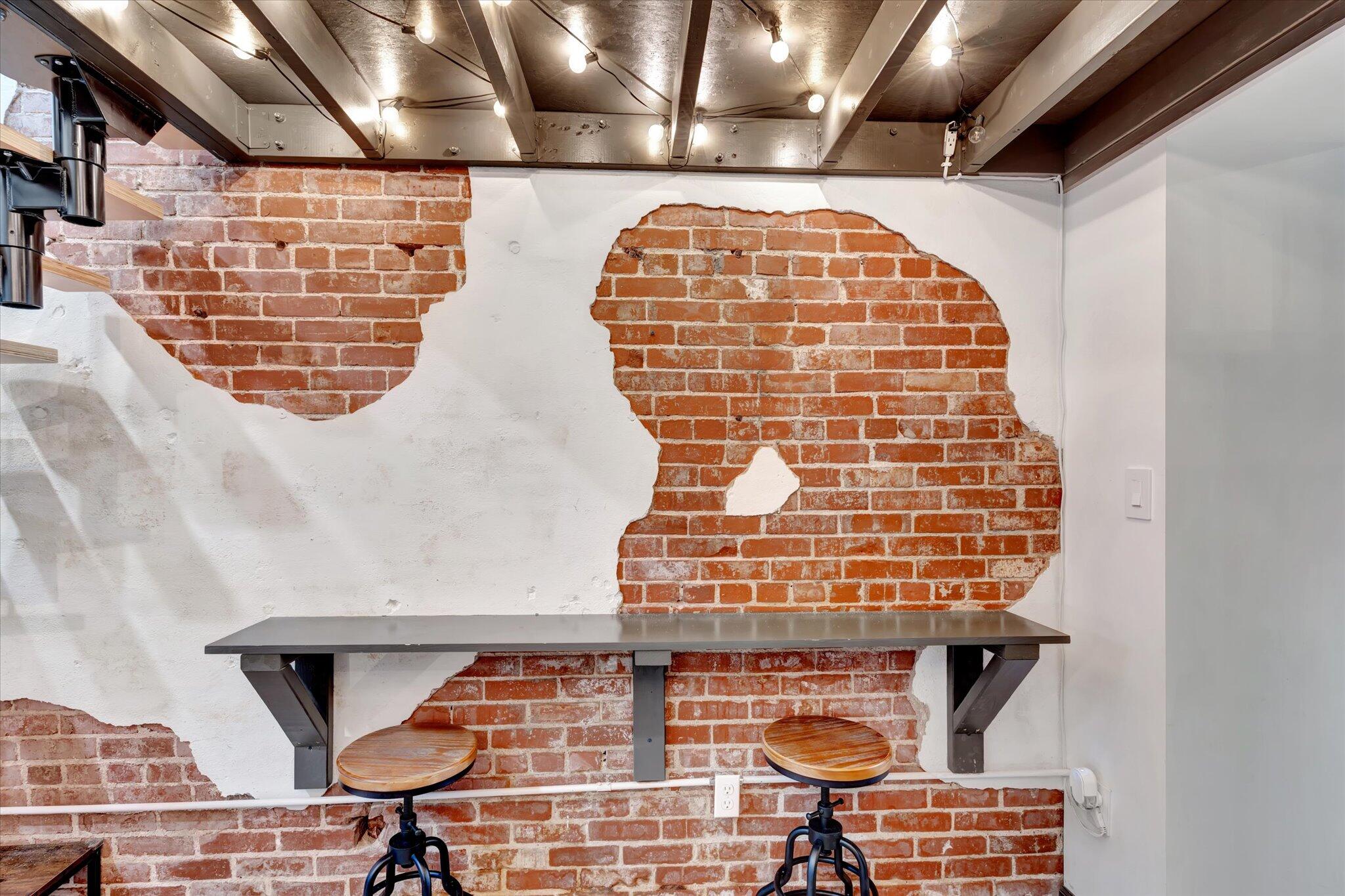 944-946 North Main Avenue Property Photo 16