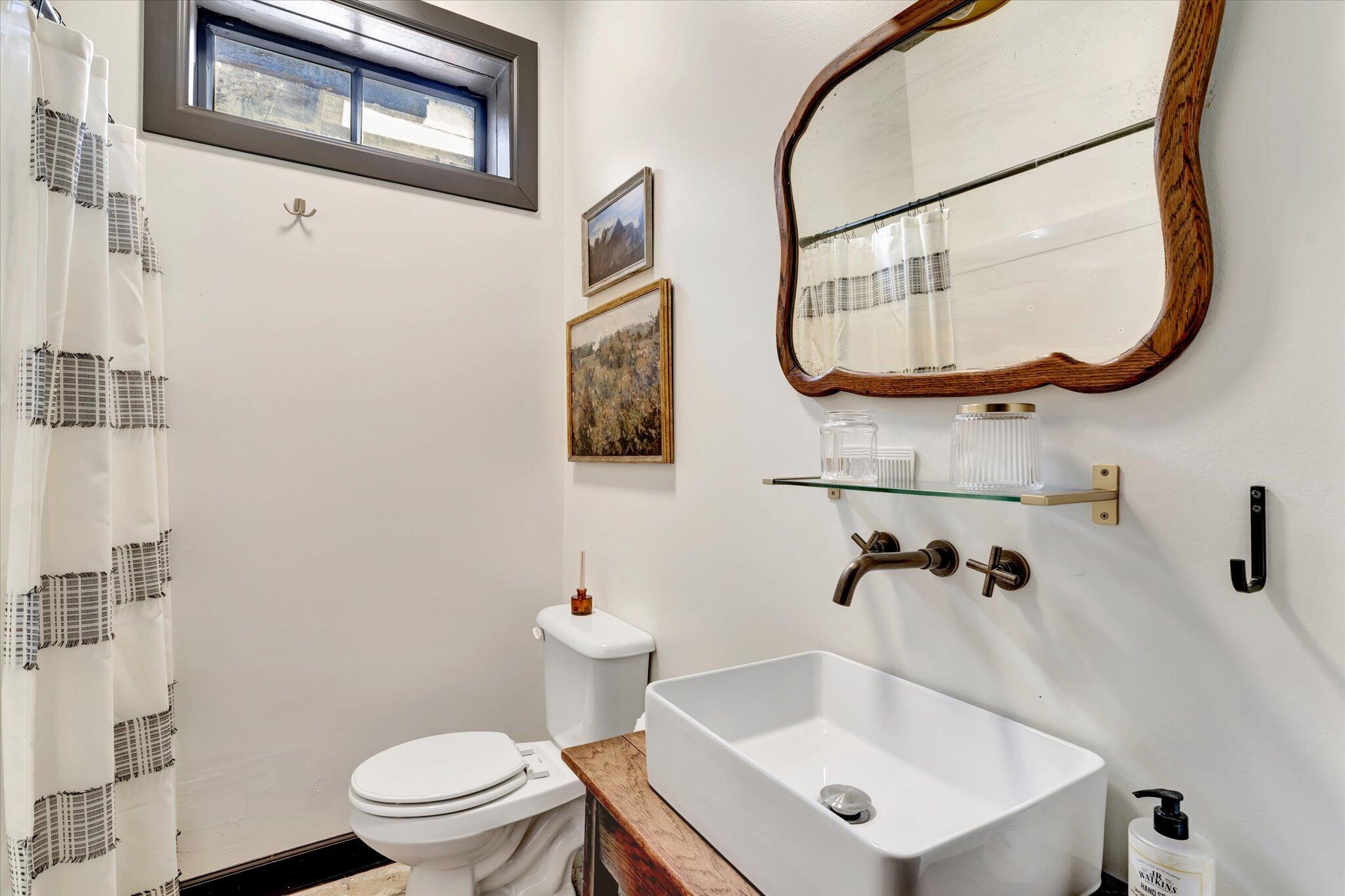 944-946 North Main Avenue Property Photo 21