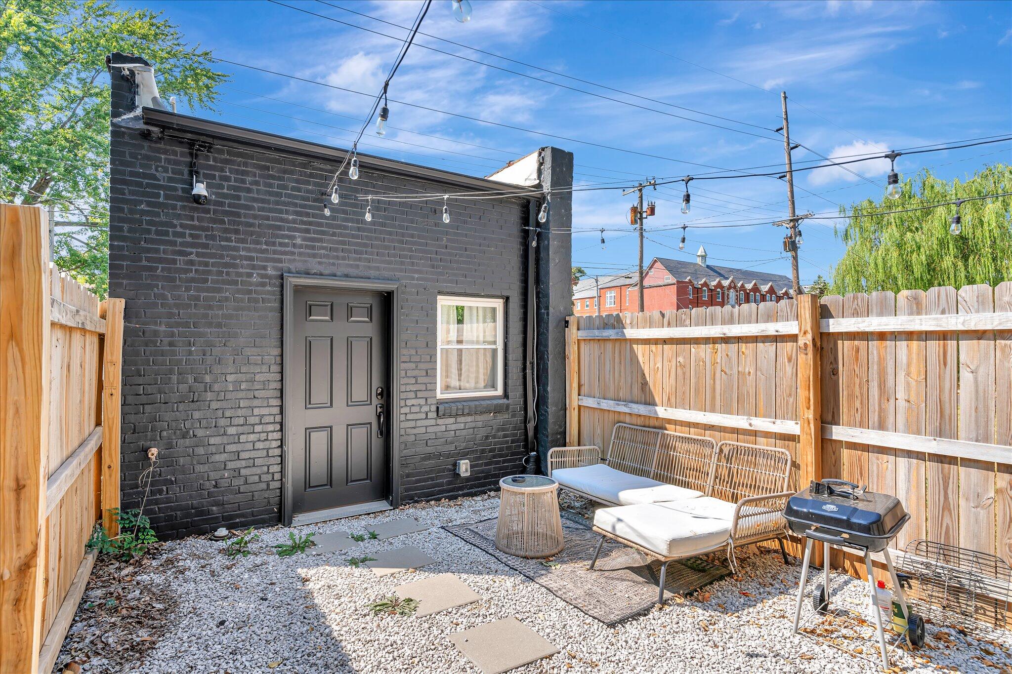 944-946 North Main Avenue Property Photo 24