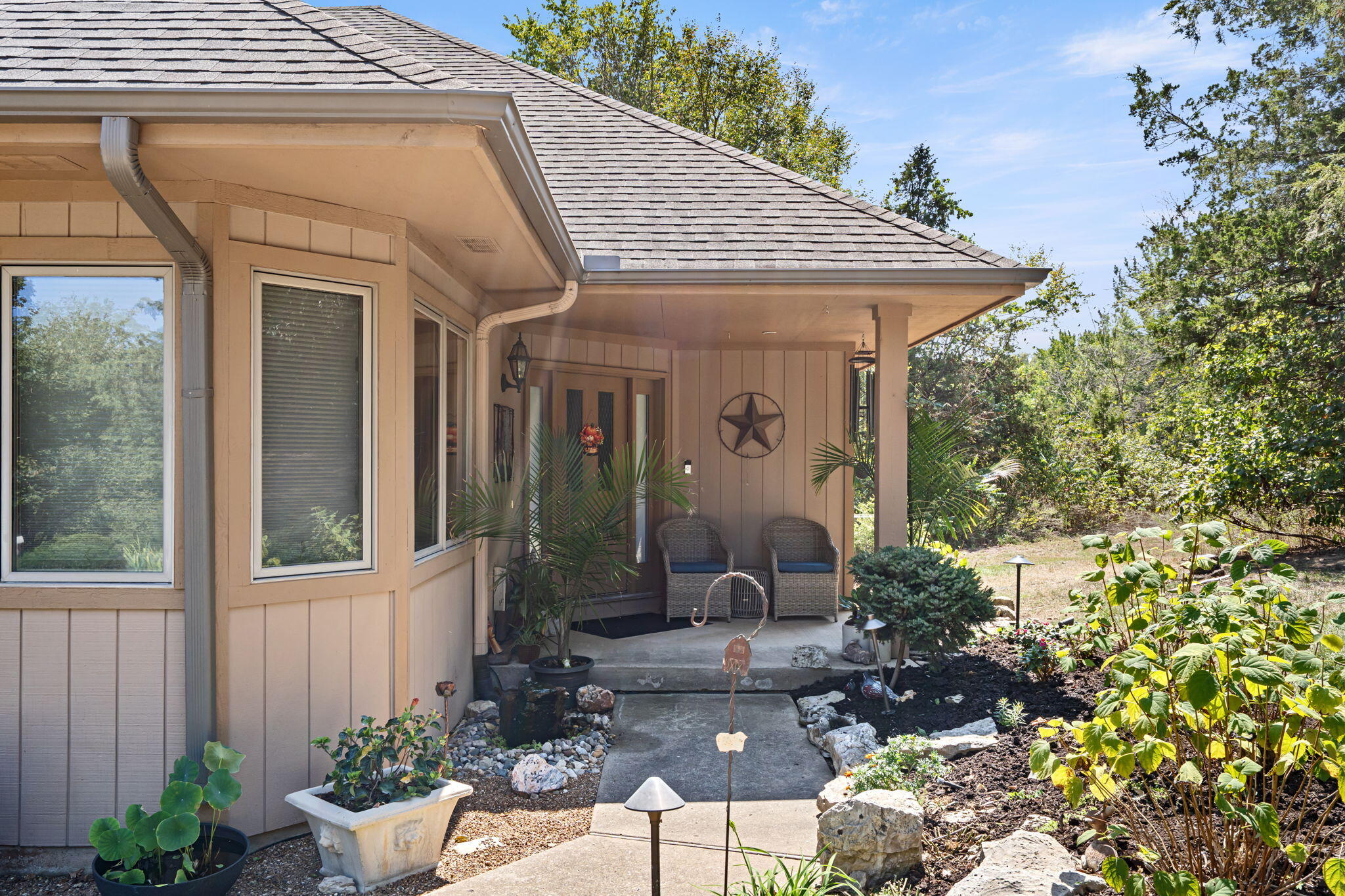 1704 Cedar Ridge Way Property Photo 4