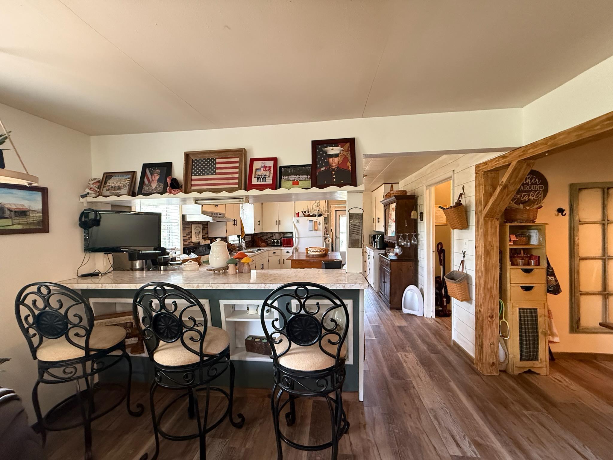 7882 Highway V Property Photo 5