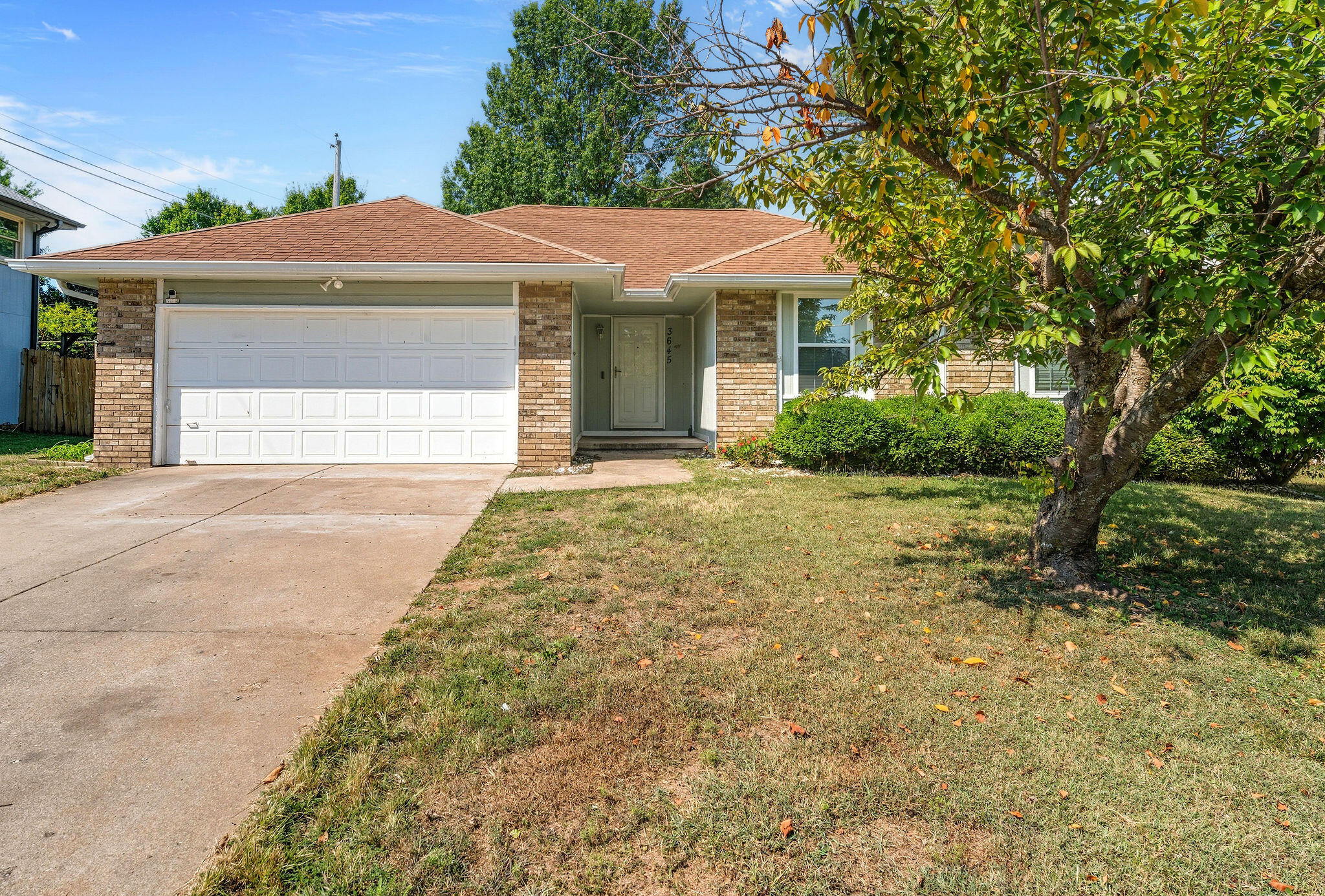 3645 South Ridgecrest Avenue Property Photo 1