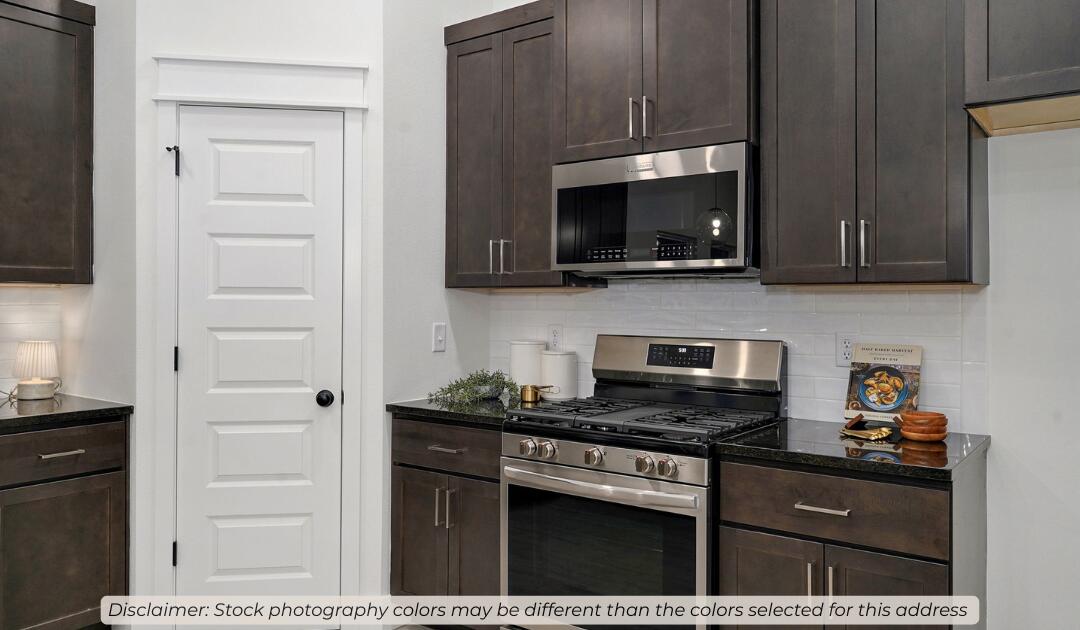 415 Molly Dean Drive Property Photo 4