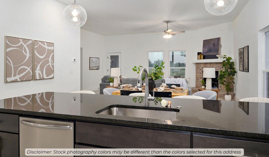 415 Molly Dean Drive Property Photo 7