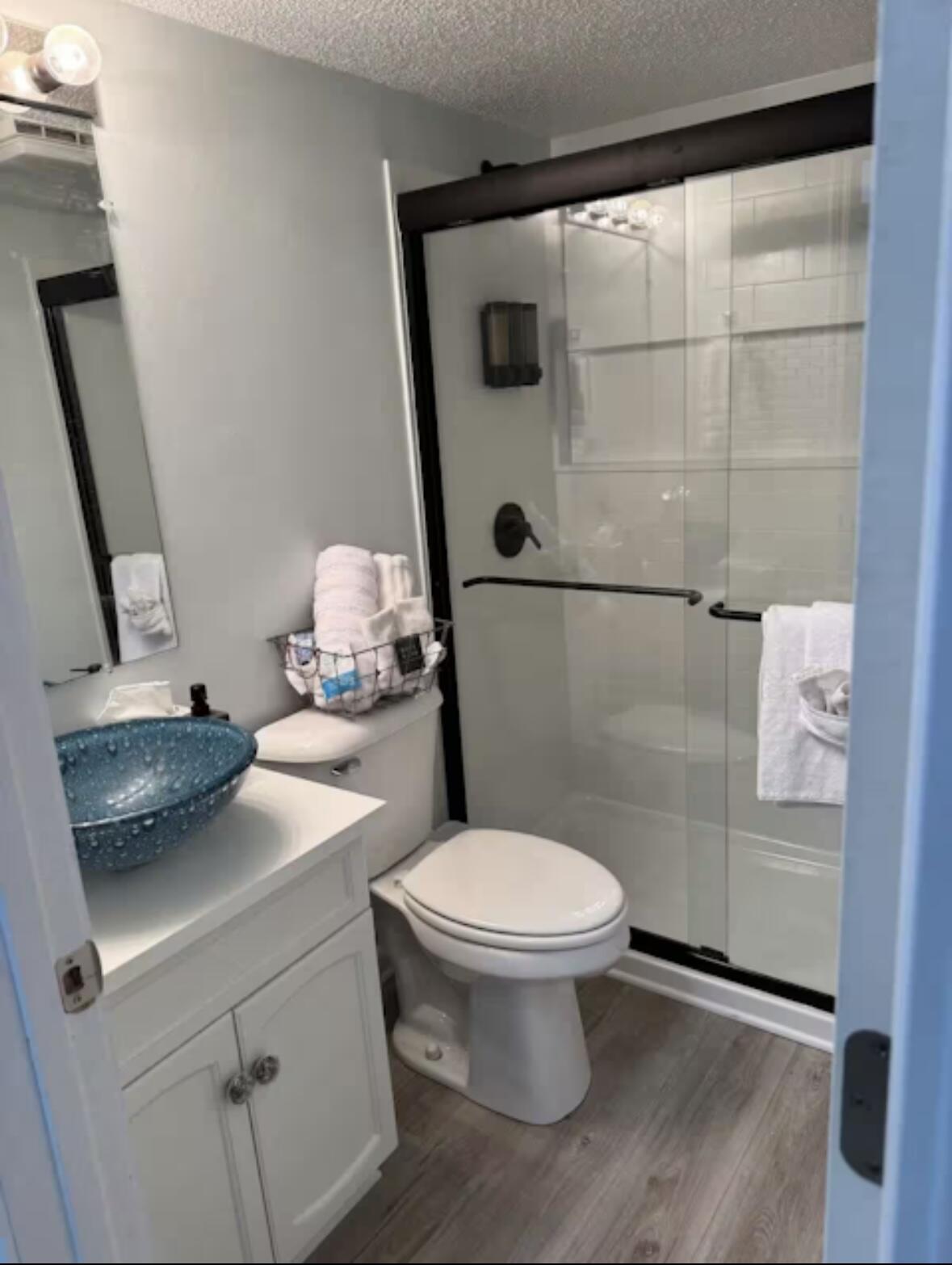 159 Southwood Shores Place Property Photo 2