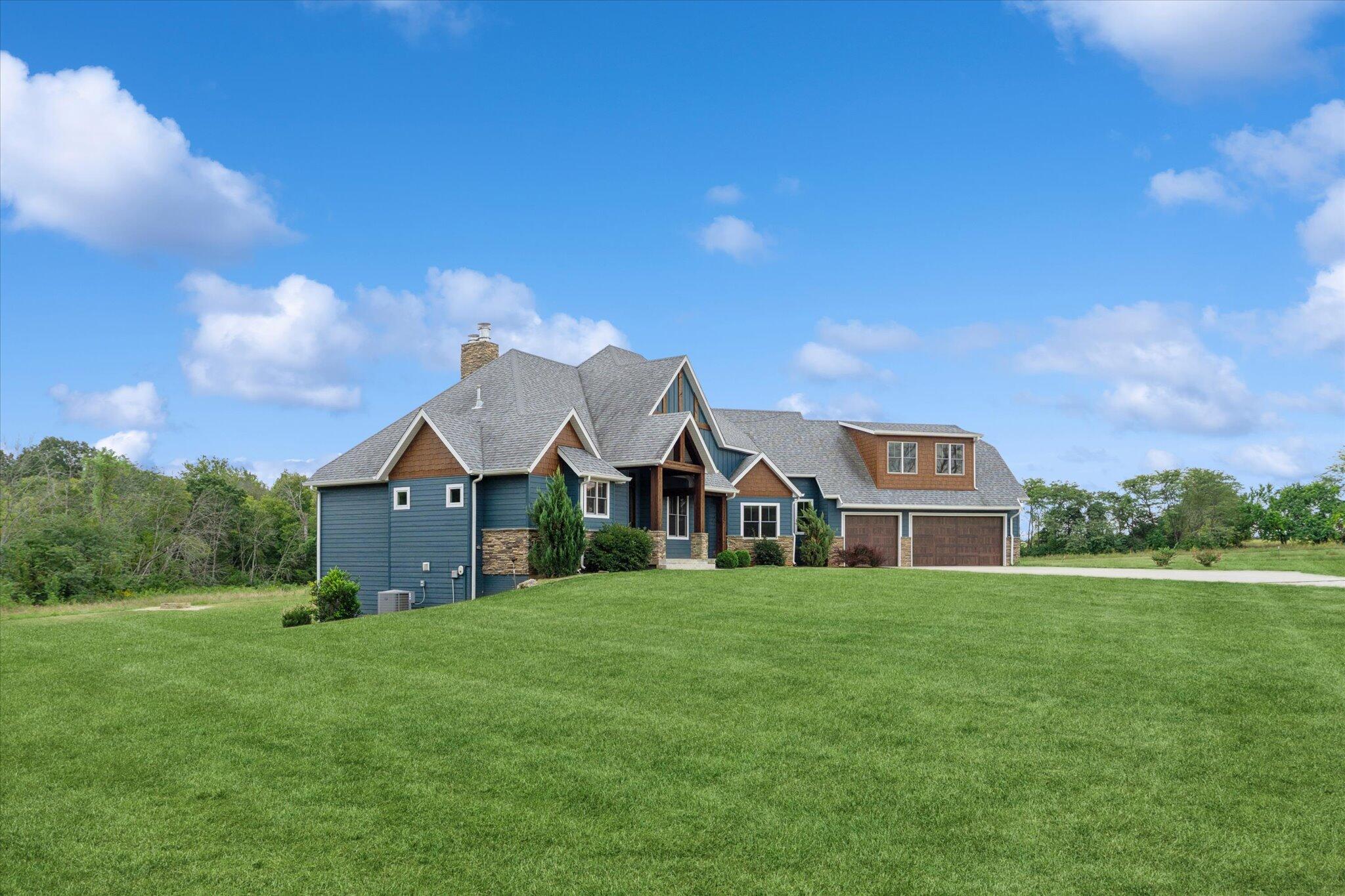 2470 East 565th Road Property Photo 3