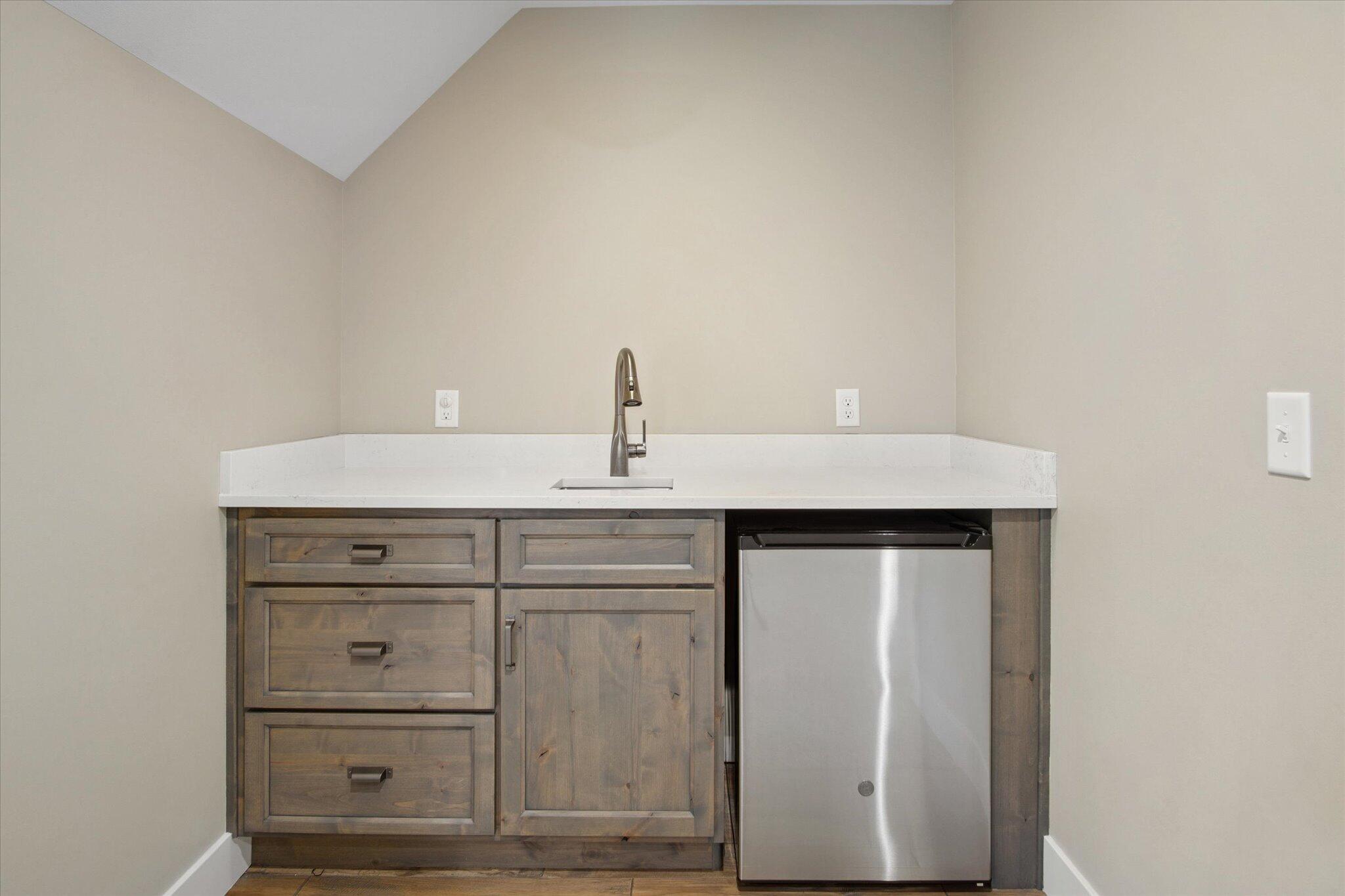 2470 East 565th Road Property Photo 54