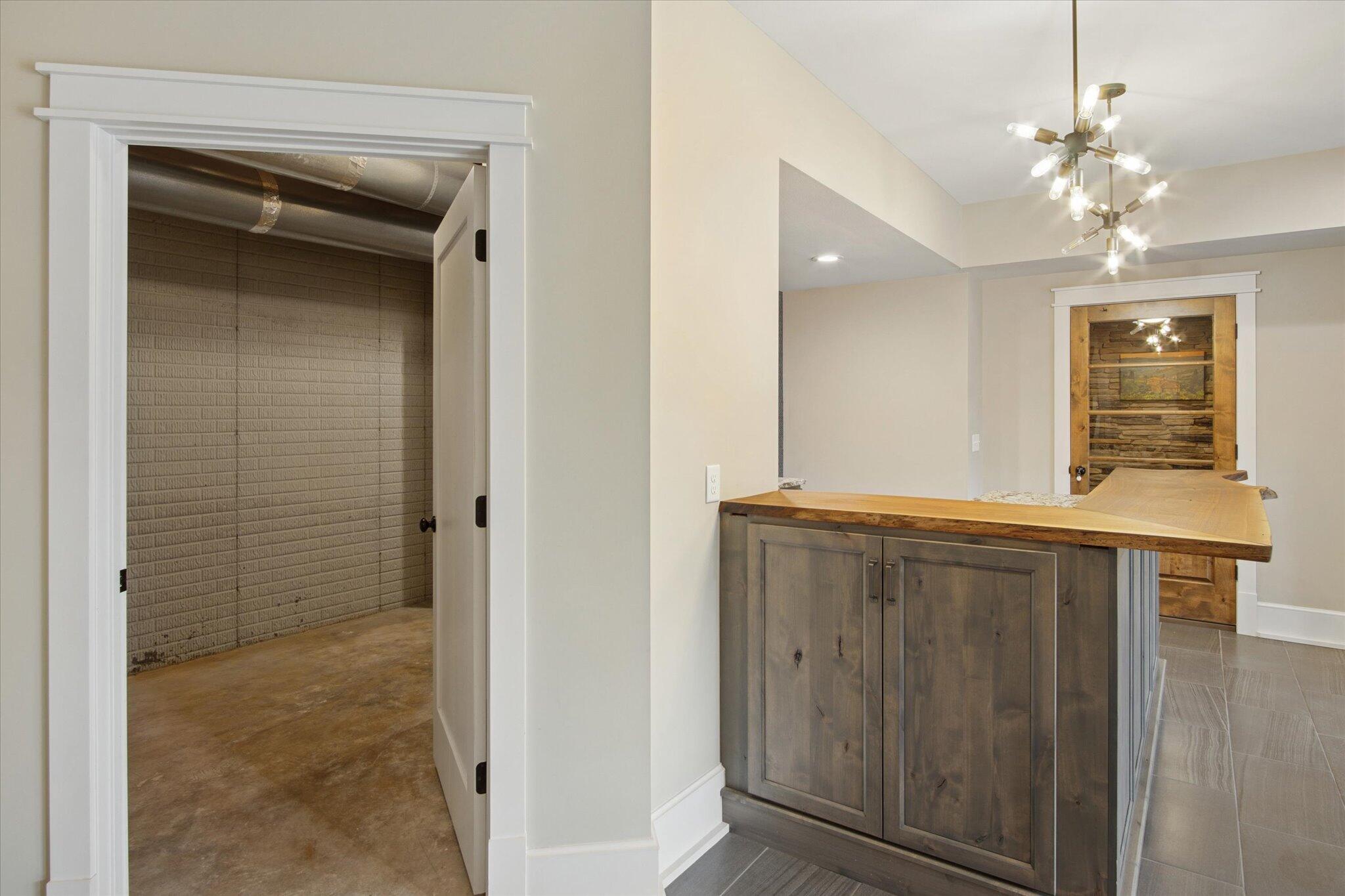 2470 East 565th Road Property Photo 90