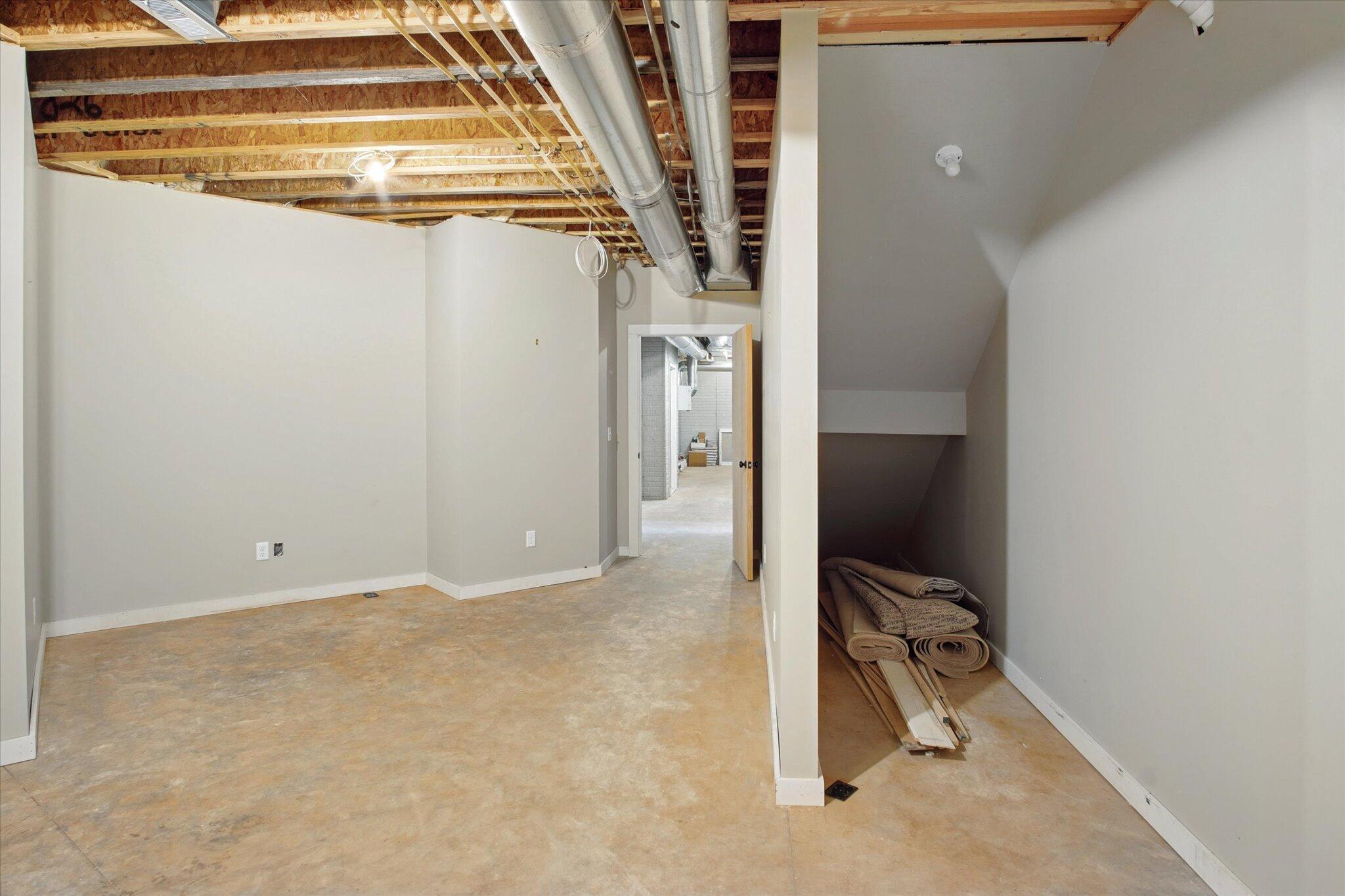 2470 East 565th Road Property Photo 94