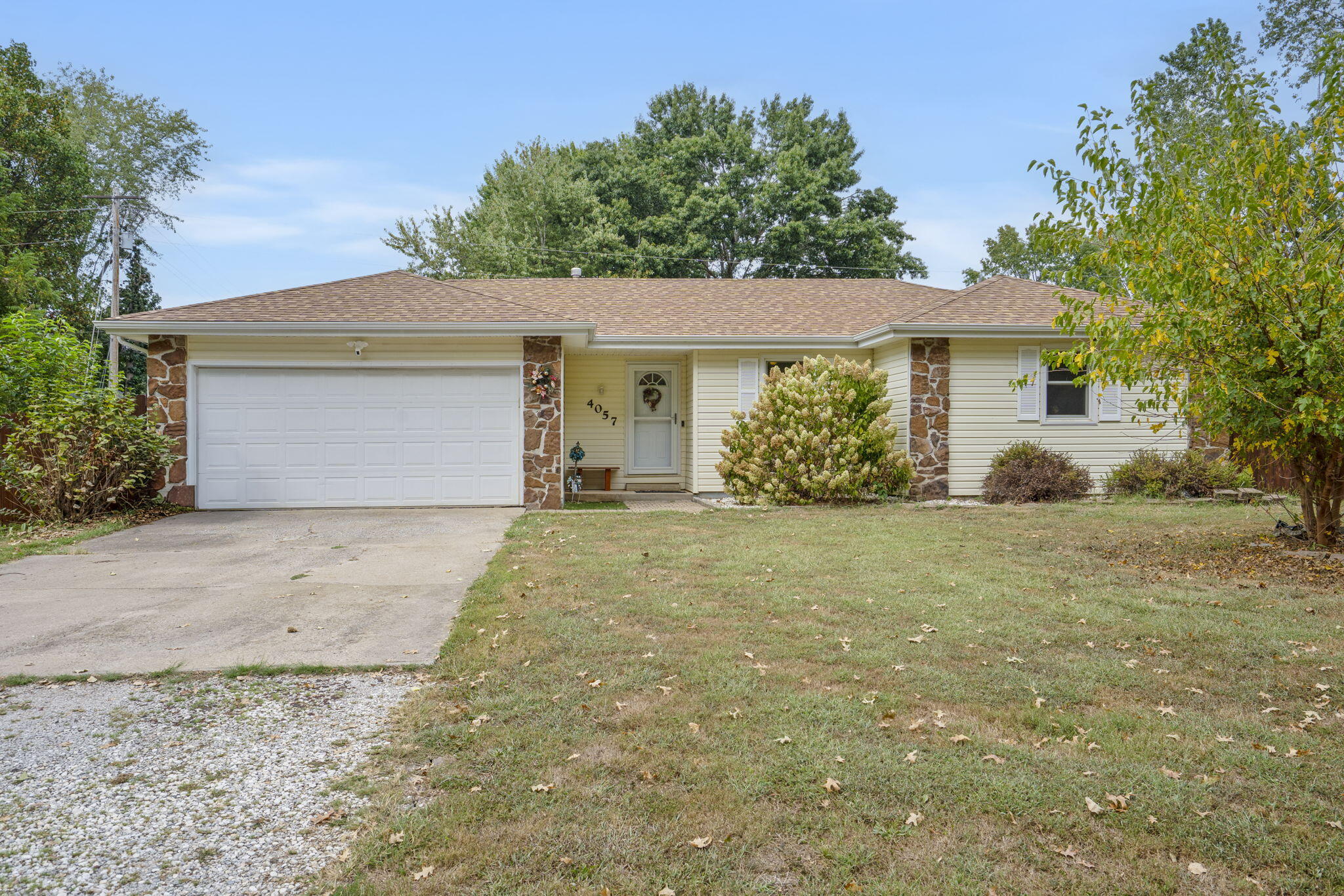 4057 West Dahlia Drive Property Photo 1