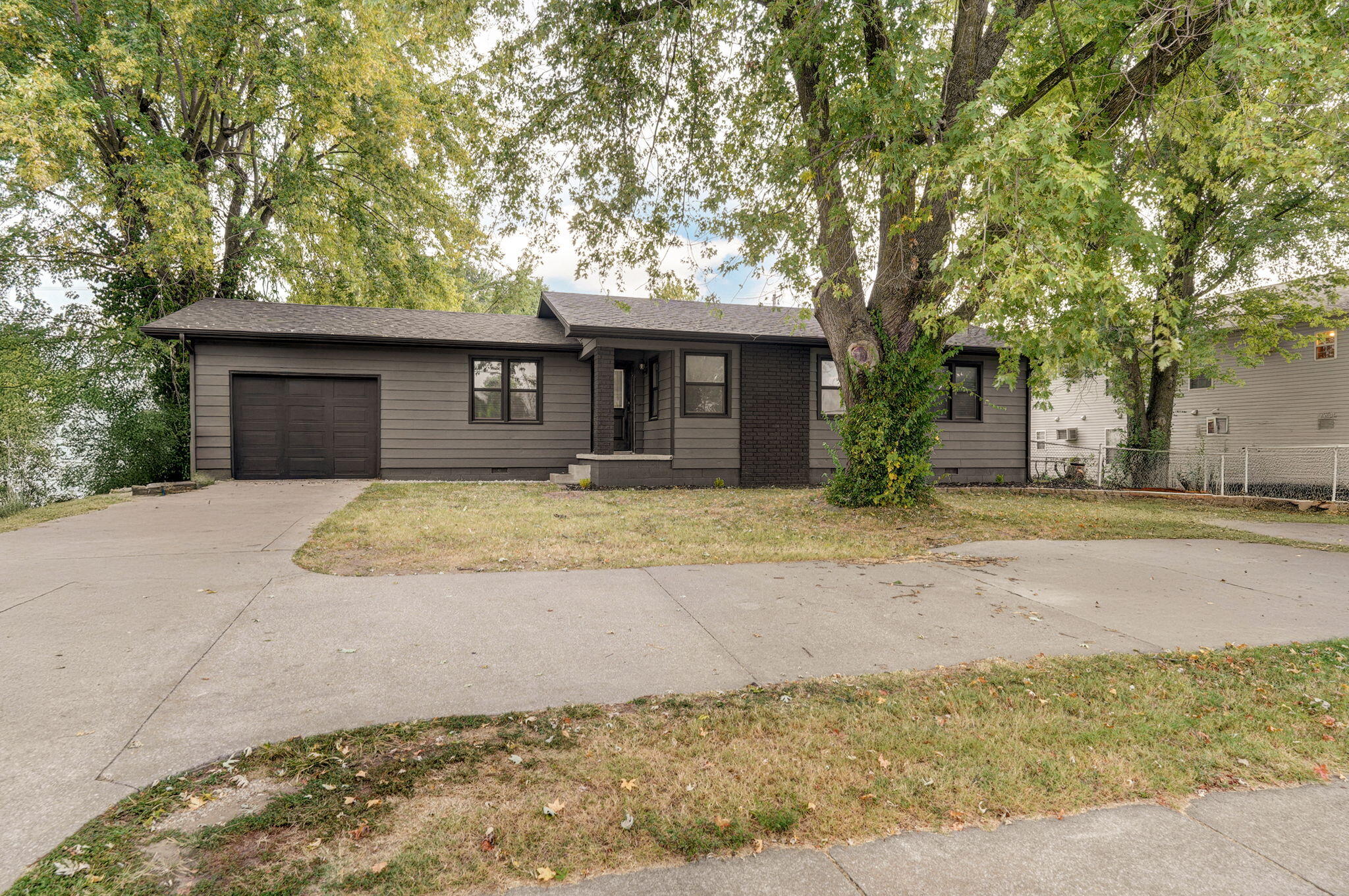 425 West Aldrich Road