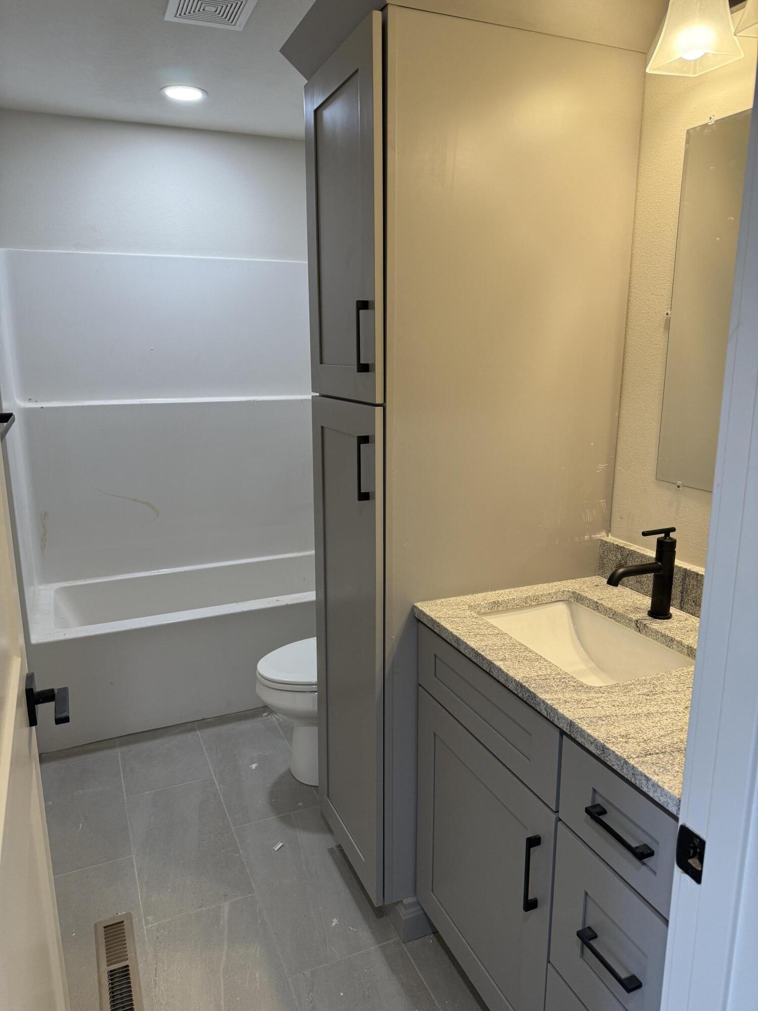 825 South Cobble Creek Boulevard Property Photo 10