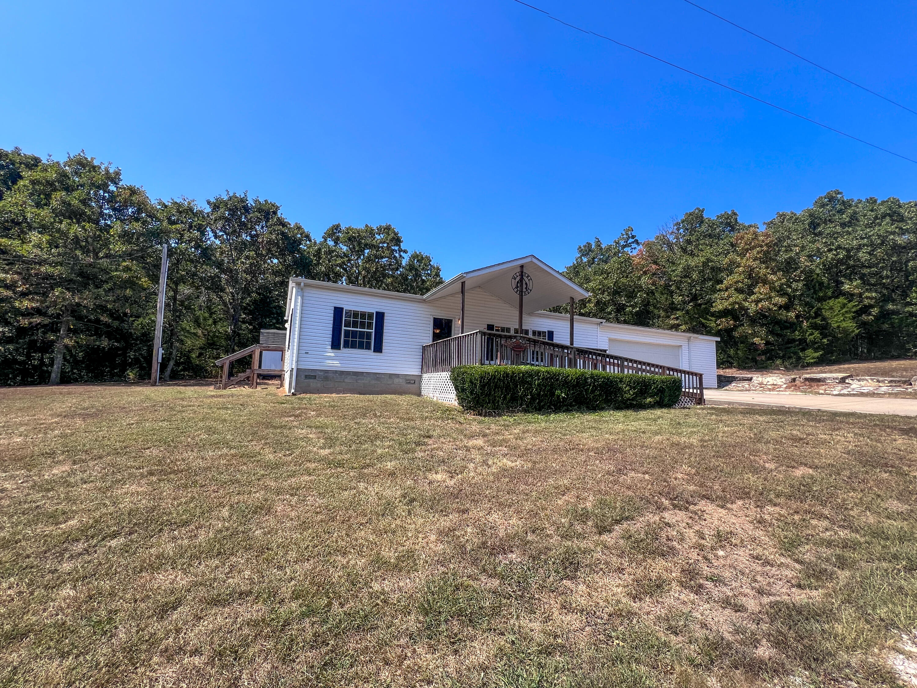 17976 New Hermitage Drive Property Photo 5