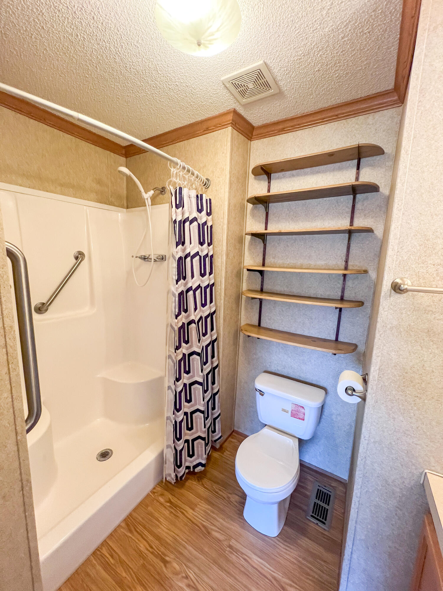 17976 New Hermitage Drive Property Photo 19