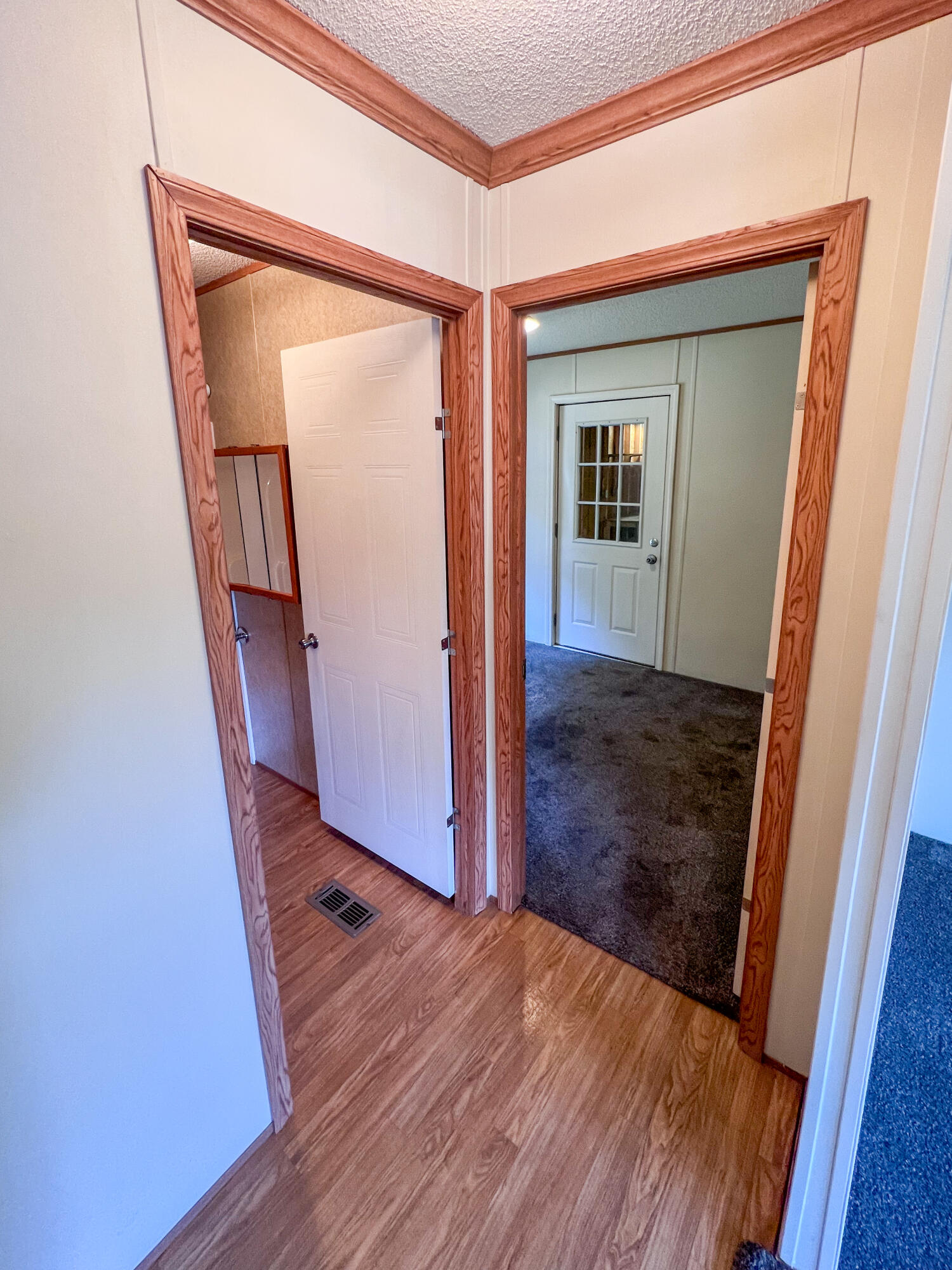 17976 New Hermitage Drive Property Photo 21