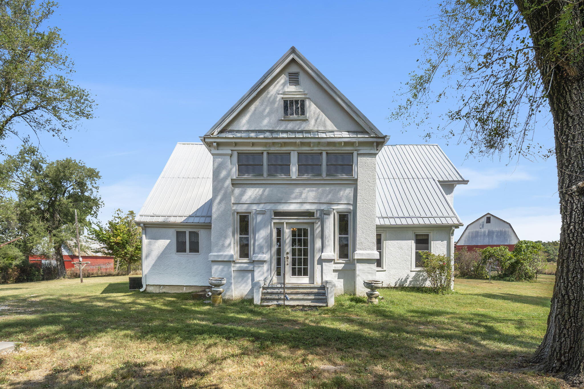 16311 Sunburst Road Property Photo 2