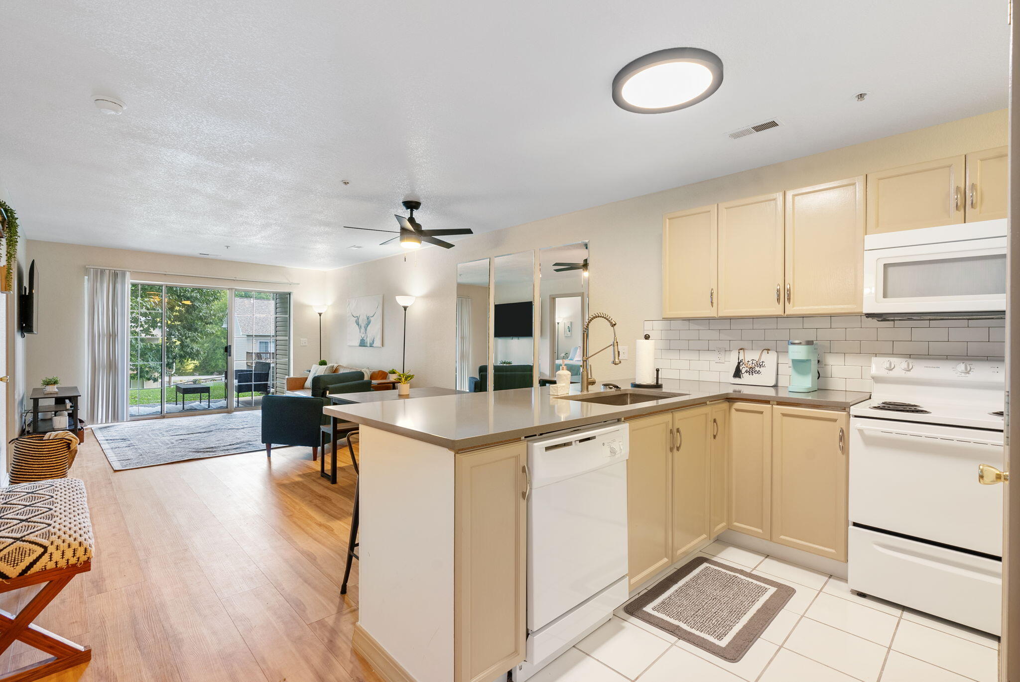 610 Abby Lane Property Photo 3