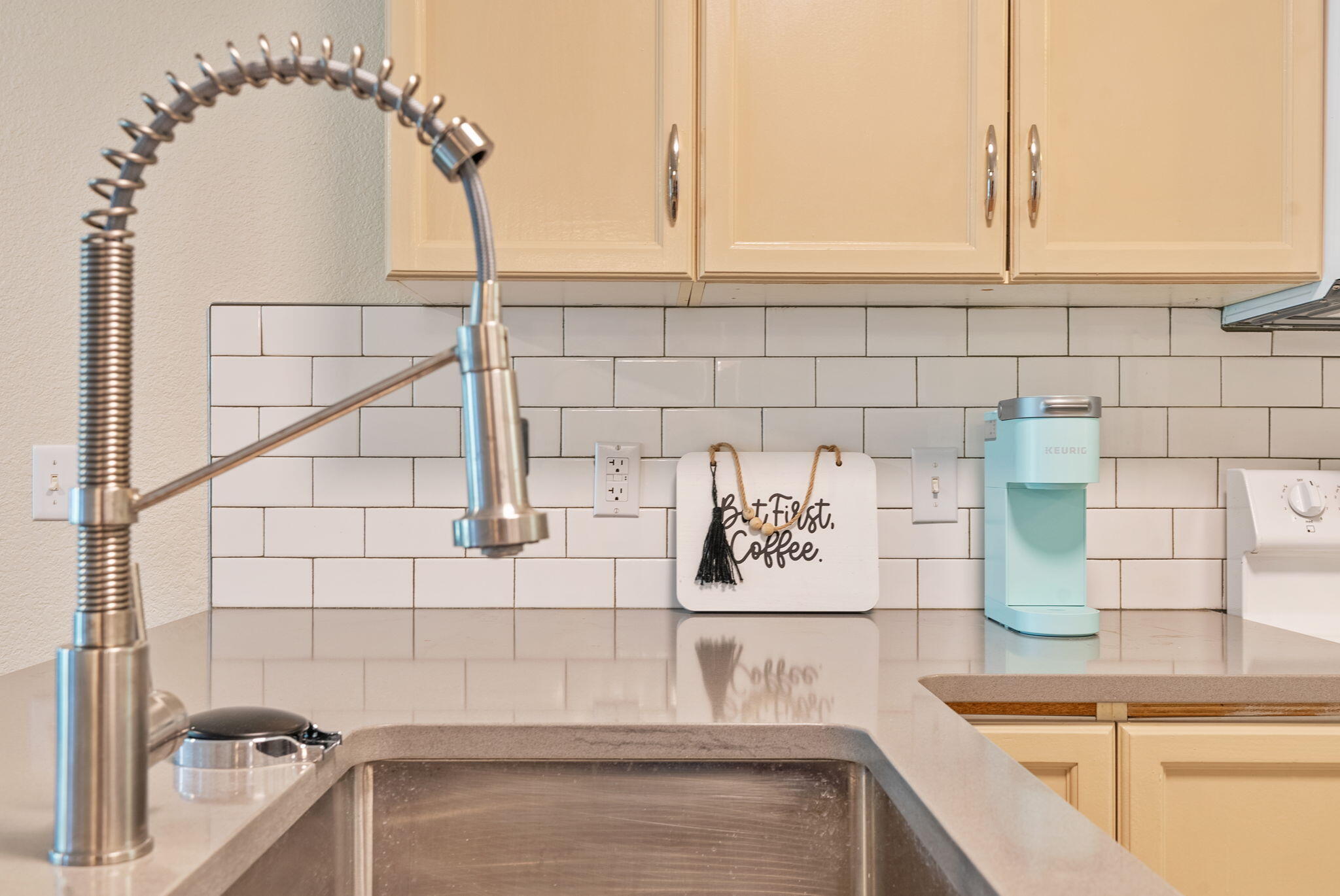 610 Abby Lane Property Photo 5