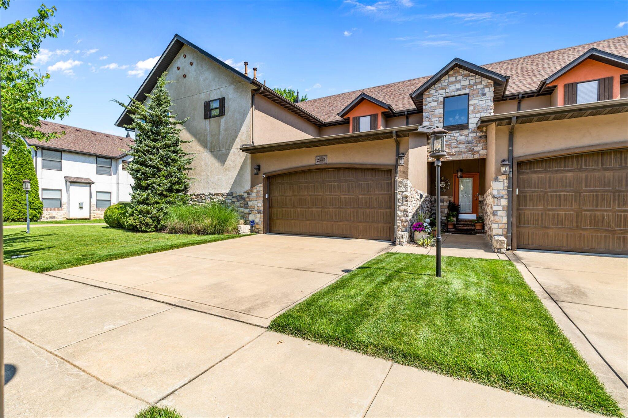 2343 West Westview Street Property Photo 2