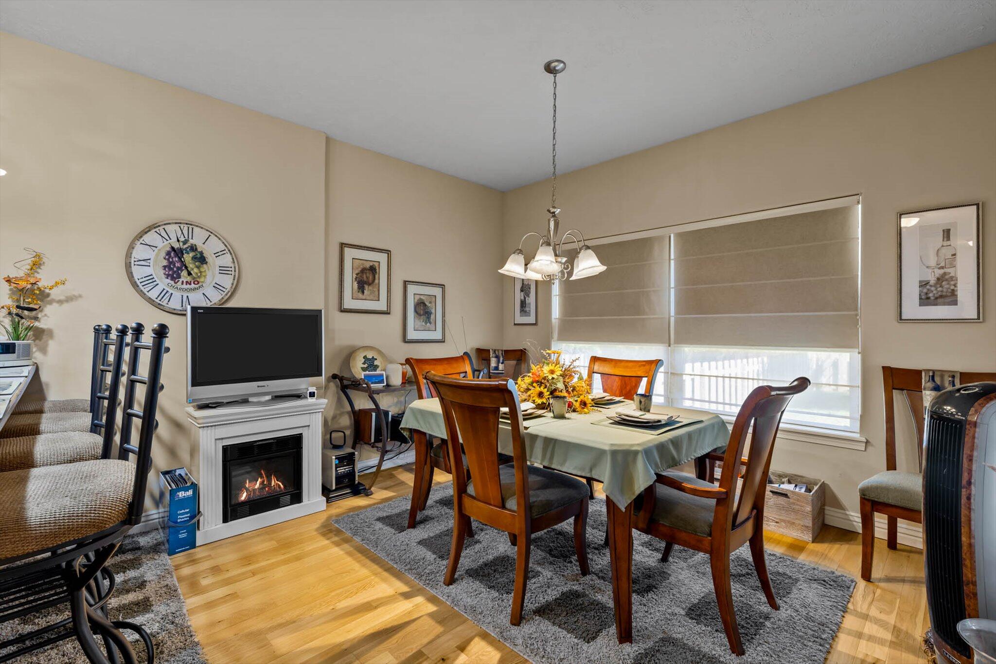 2343 West Westview Street Property Photo 9