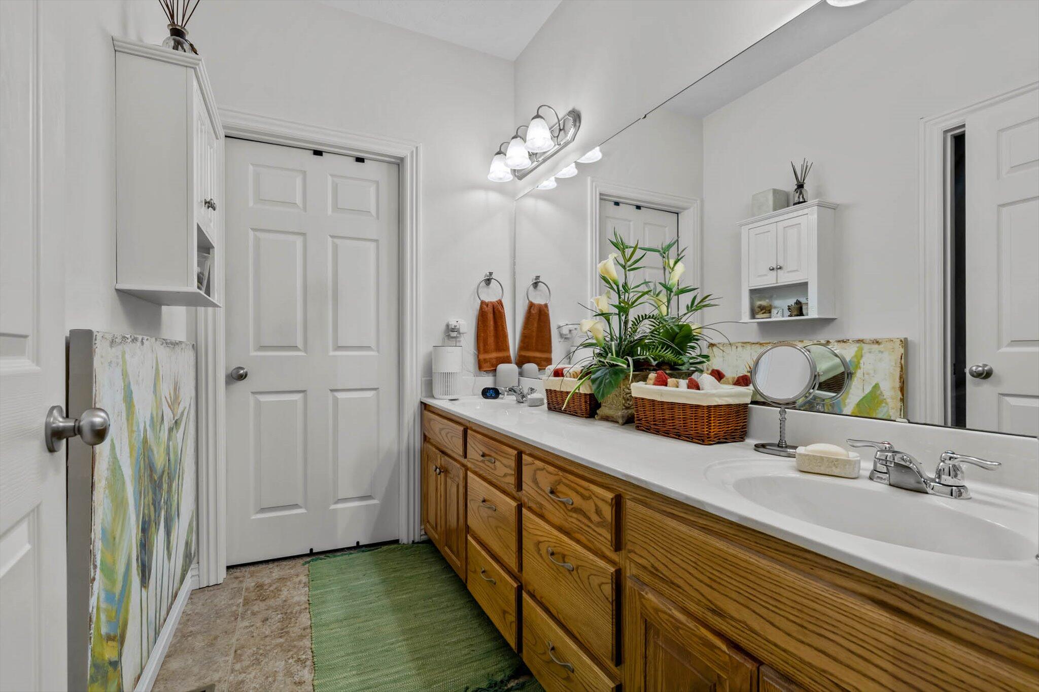 2343 West Westview Street Property Photo 18