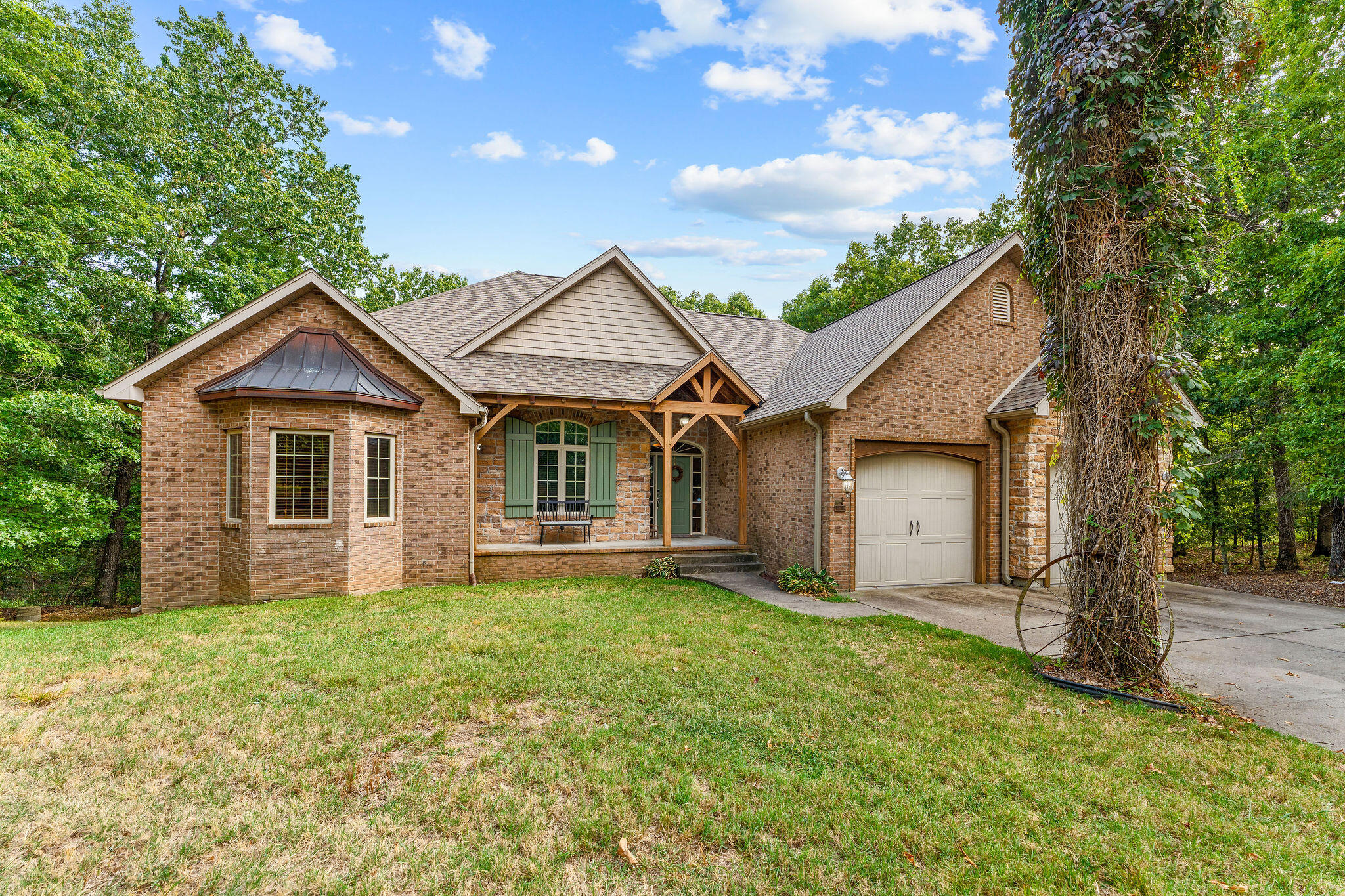 2296 Talking Rocks Road Property Photo 8