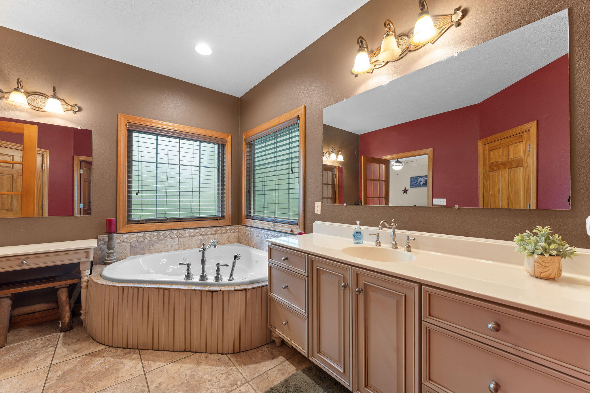 2296 Talking Rocks Road Property Photo 21