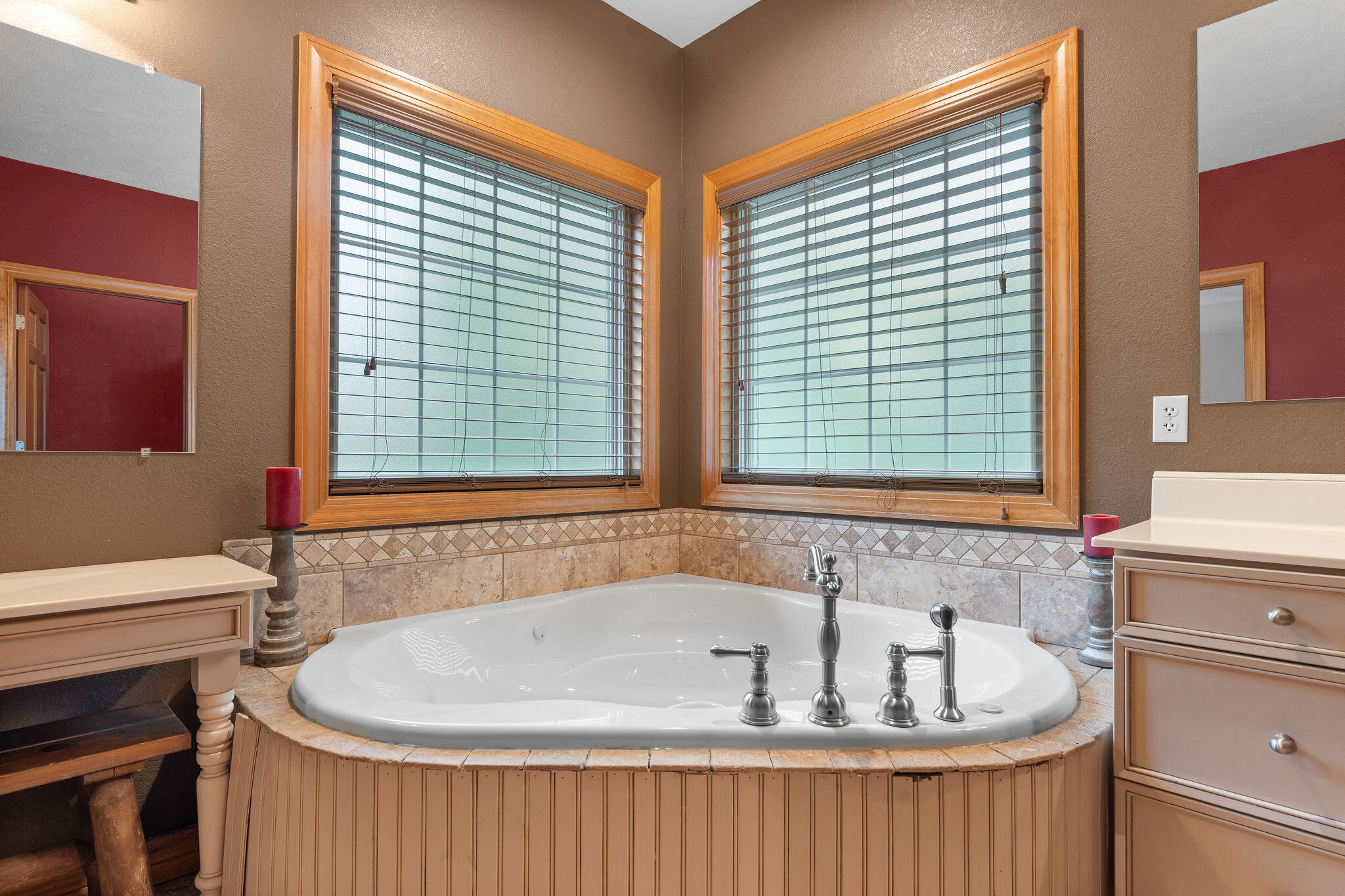 2296 Talking Rocks Road Property Photo 22