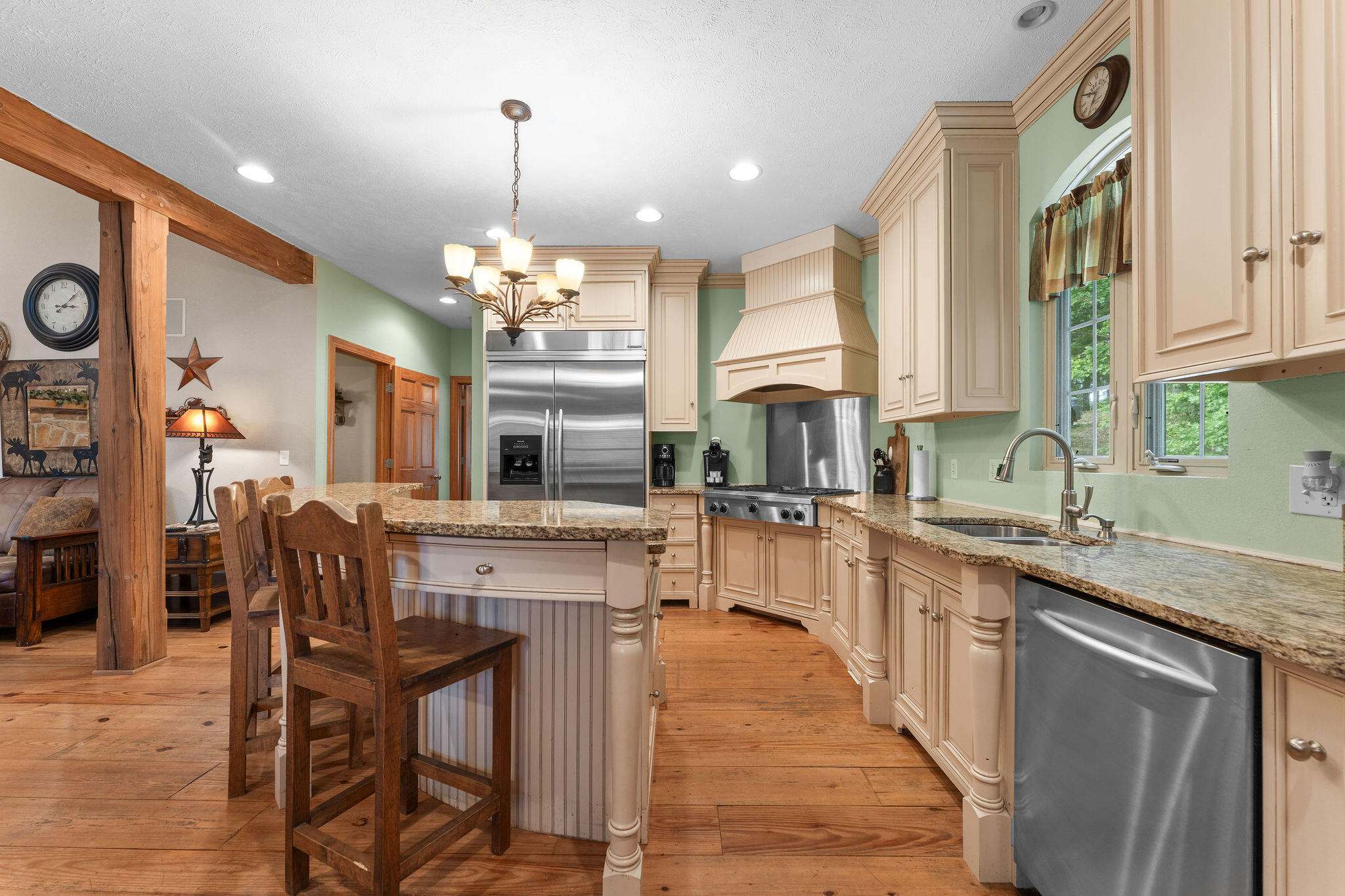 2296 Talking Rocks Road Property Photo 29