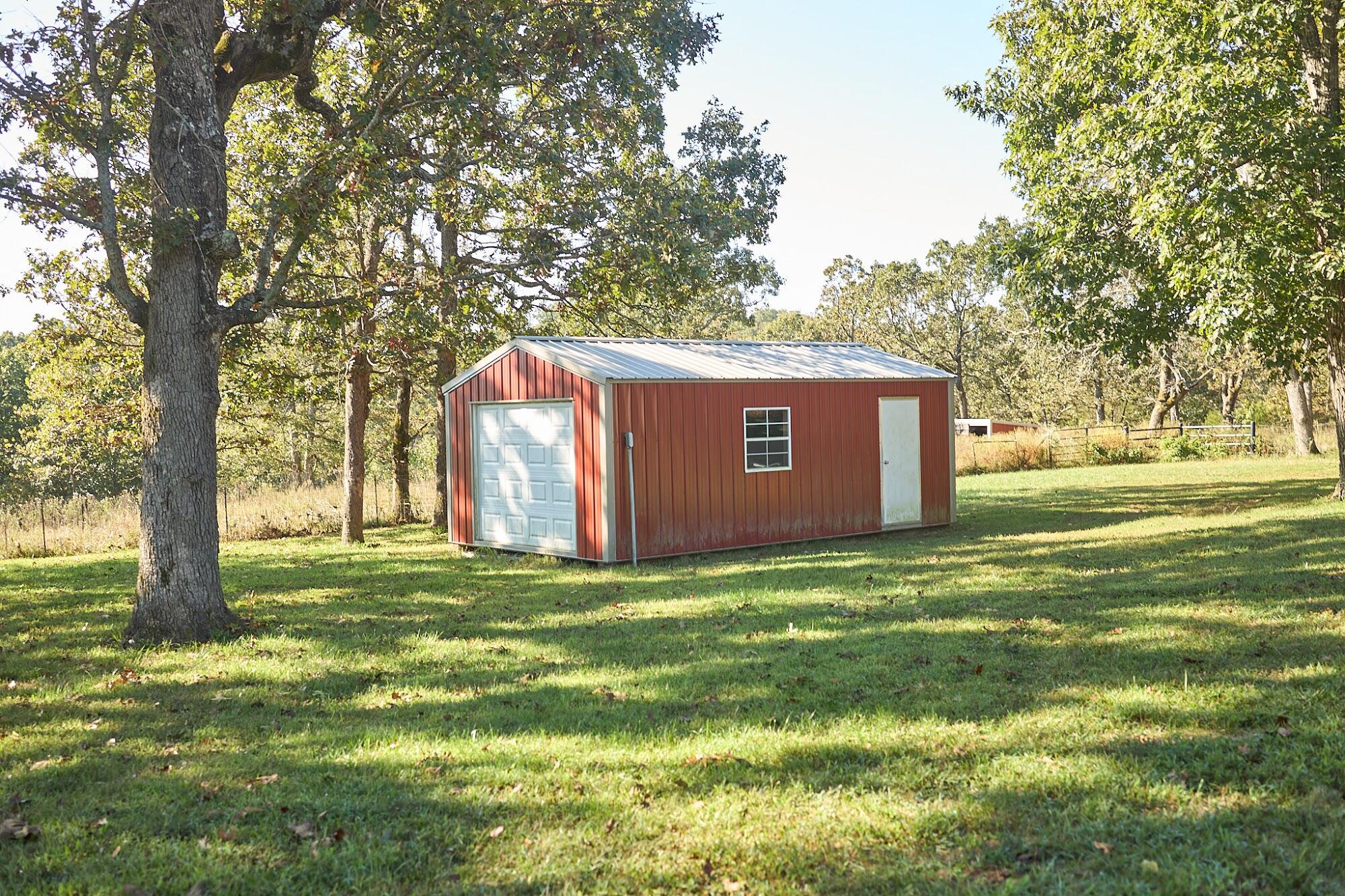 12224 Valley View Road Property Photo 9
