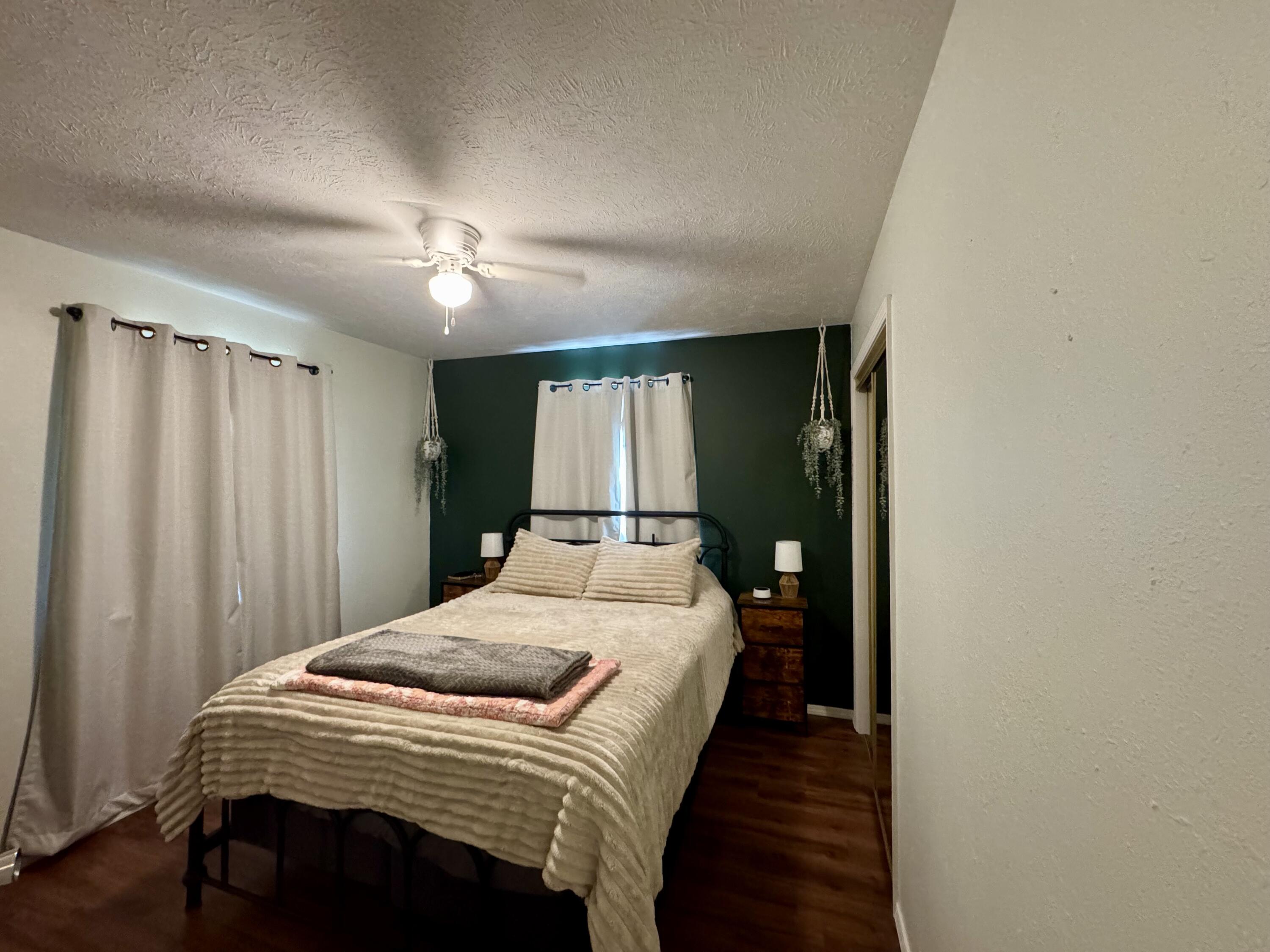 2042 North Marion Avenue Property Photo 9